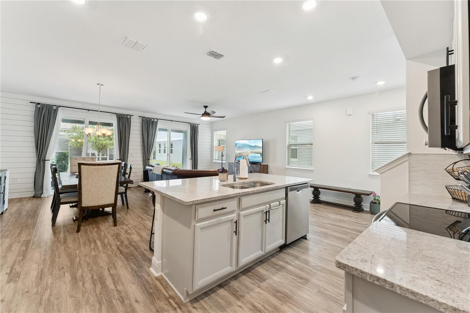 Townhouse at 2356 SHADOWLAND LOOP, WINTER PARK, photo 9 of 42