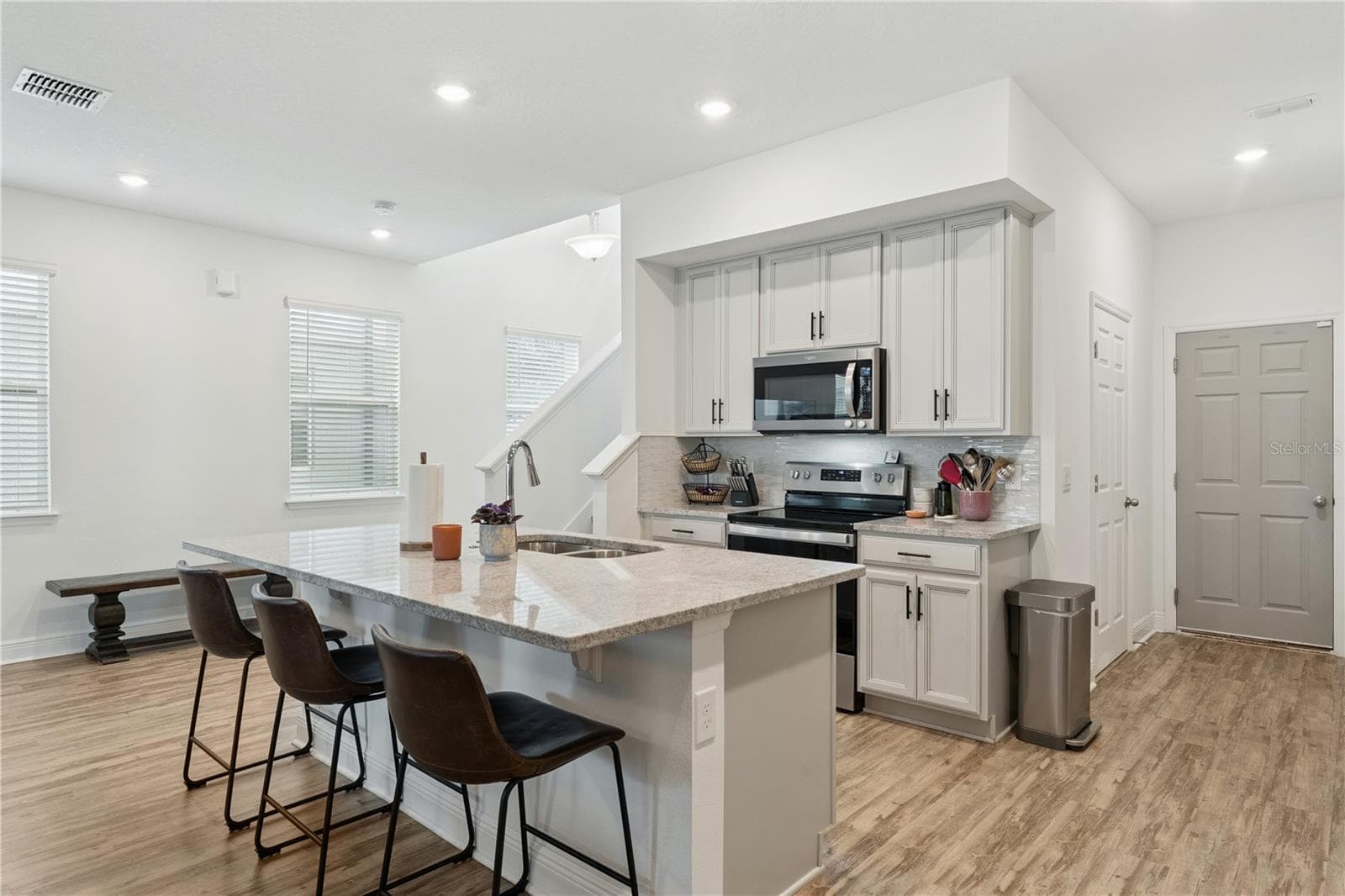 Townhouse at 2356 SHADOWLAND LOOP, WINTER PARK, photo 11 of 42