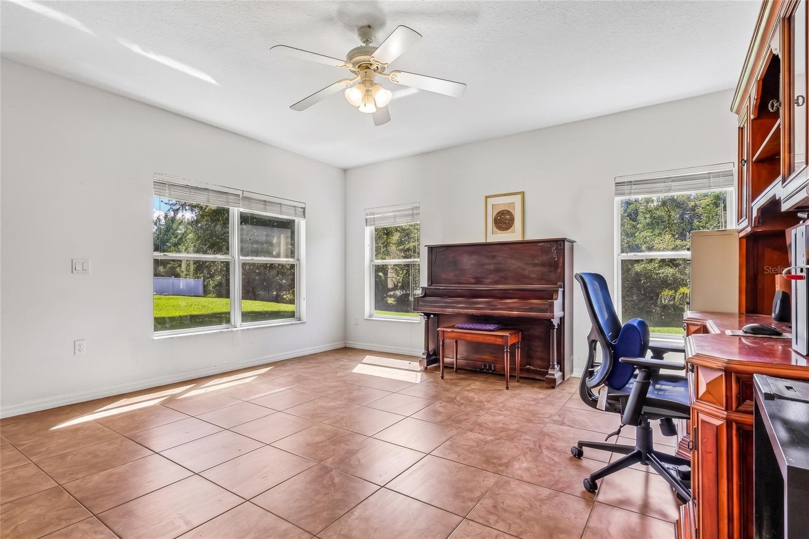 Single Family Residence at 3639 SAIL HARBOR DR, KISSIMMEE, photo 6 of 31