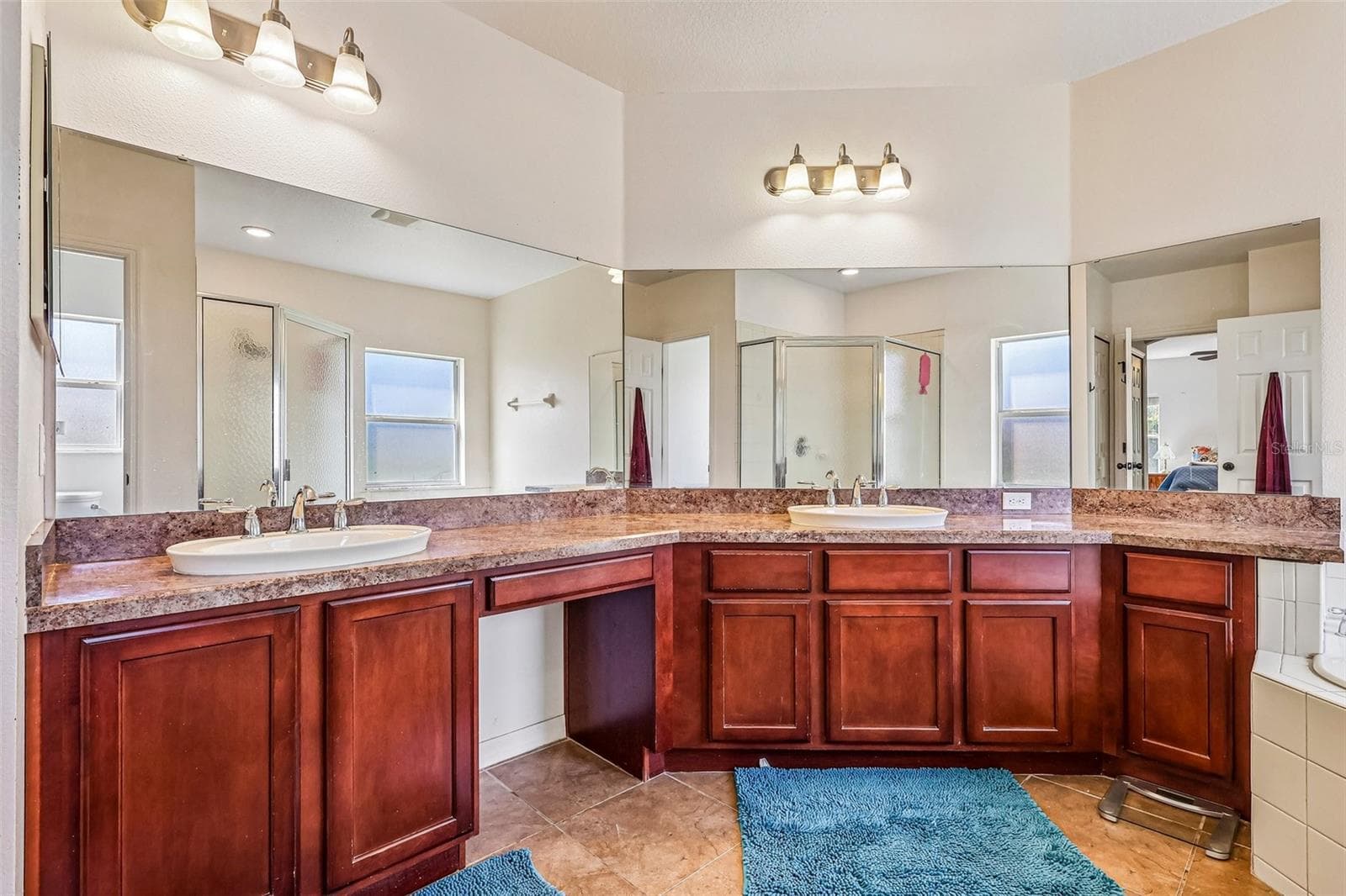 Single Family Residence at 3639 SAIL HARBOR DR, KISSIMMEE, photo 15 of 31