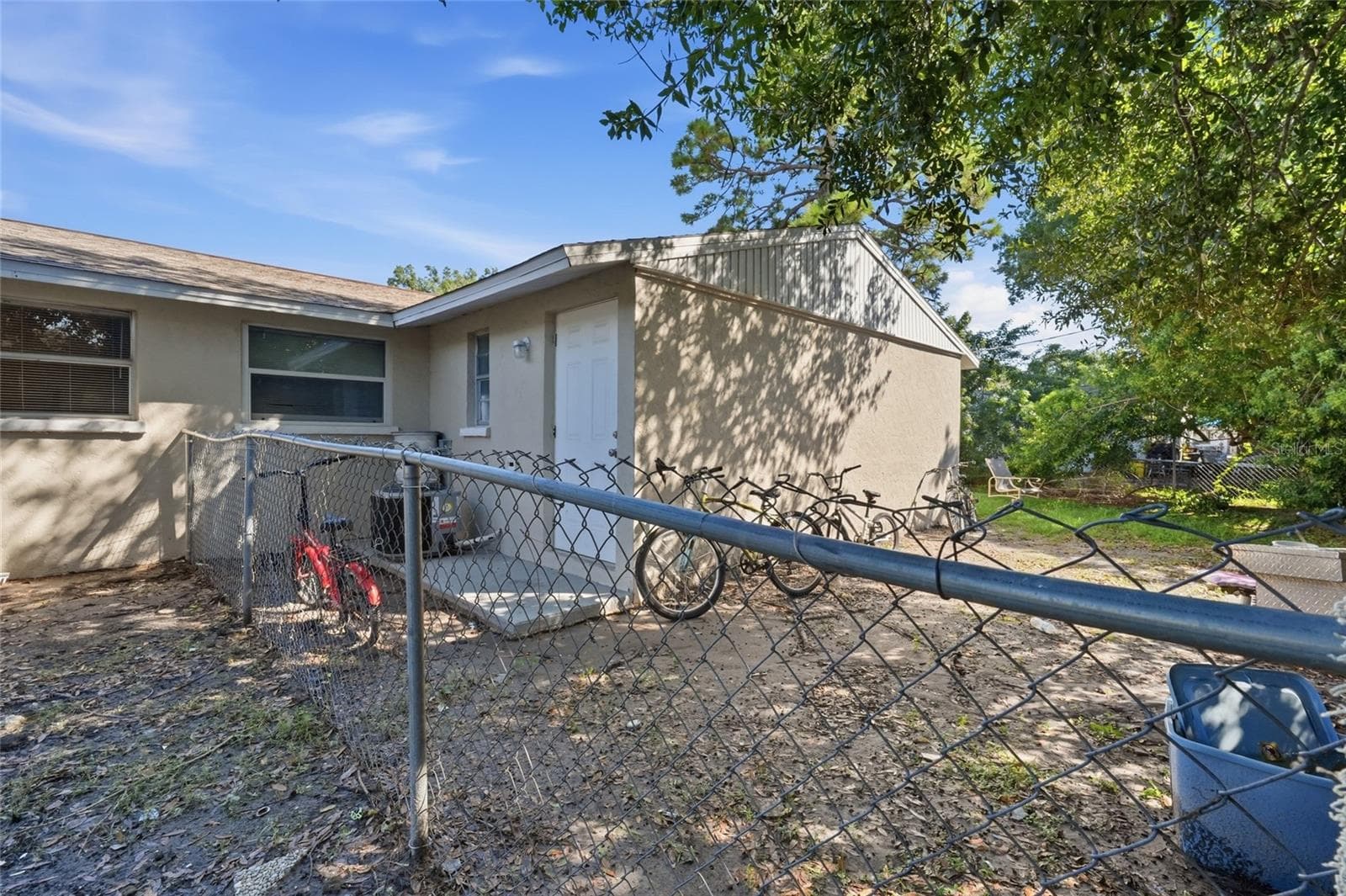 Duplex at 6116 10TH ST E, BRADENTON, photo 36 of 59