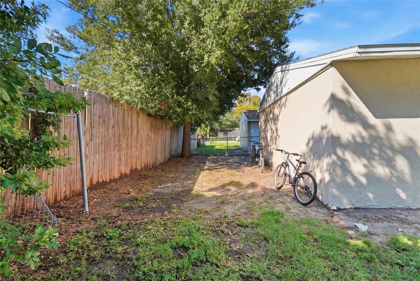 Duplex at 6116 10TH ST E, BRADENTON, photo 49 of 59