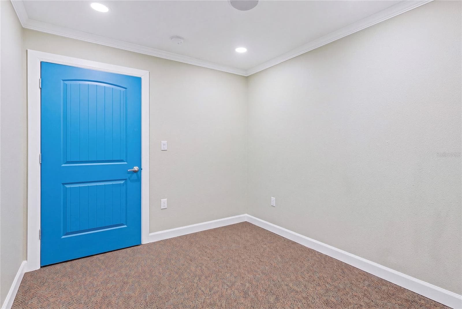 Single Family Residence at 12574 INDIAN ROCKS RD, LARGO, photo 11 of 31