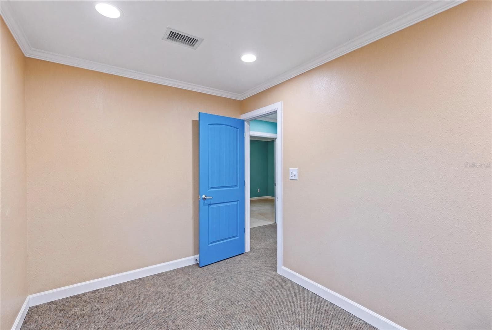 Single Family Residence at 12574 INDIAN ROCKS RD, LARGO, photo 13 of 31