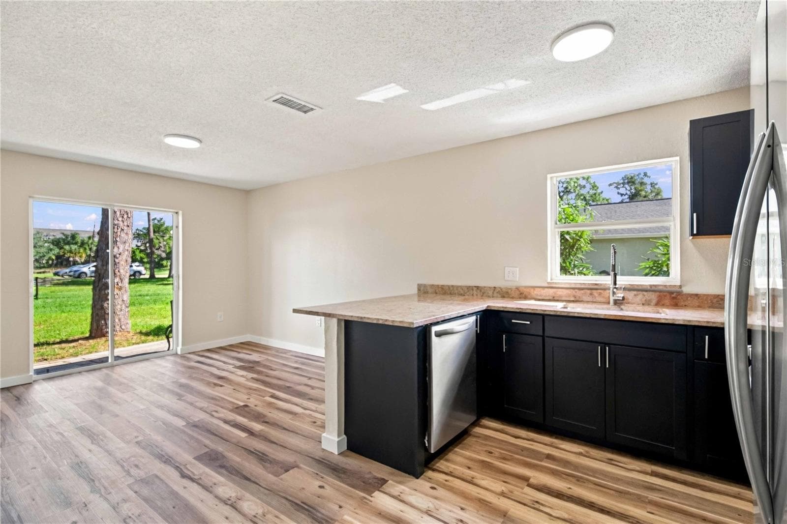 Single Family Residence at 2224 33RD AVENUE DR W, BRADENTON, photo 11 of 36
