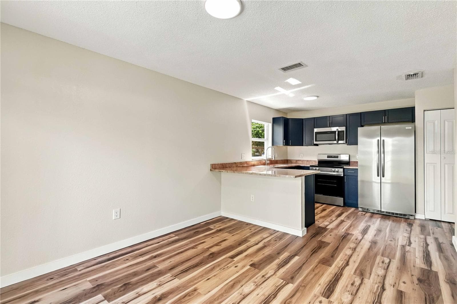 Single Family Residence at 2224 33RD AVENUE DR W, BRADENTON, photo 14 of 36