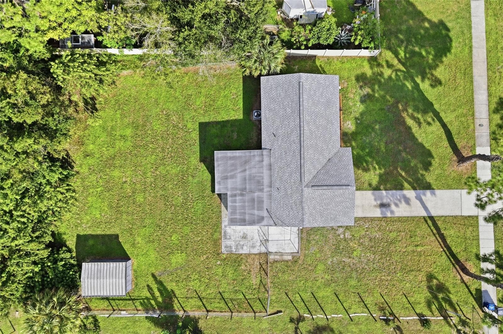 Single Family Residence at 1015 60TH AVENUE TER W, BRADENTON, photo 2 of 34