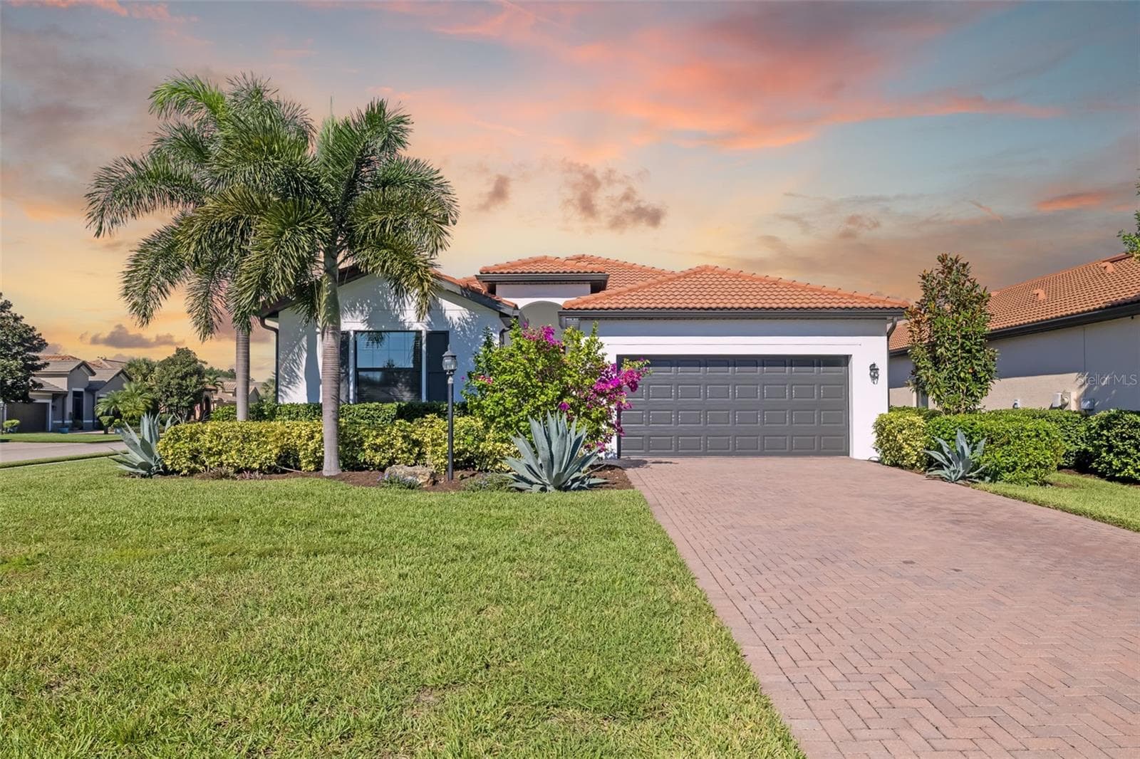 Single Family Residence at 4602 ROYAL DORNOCH CIR, BRADENTON, photo 2 of 78