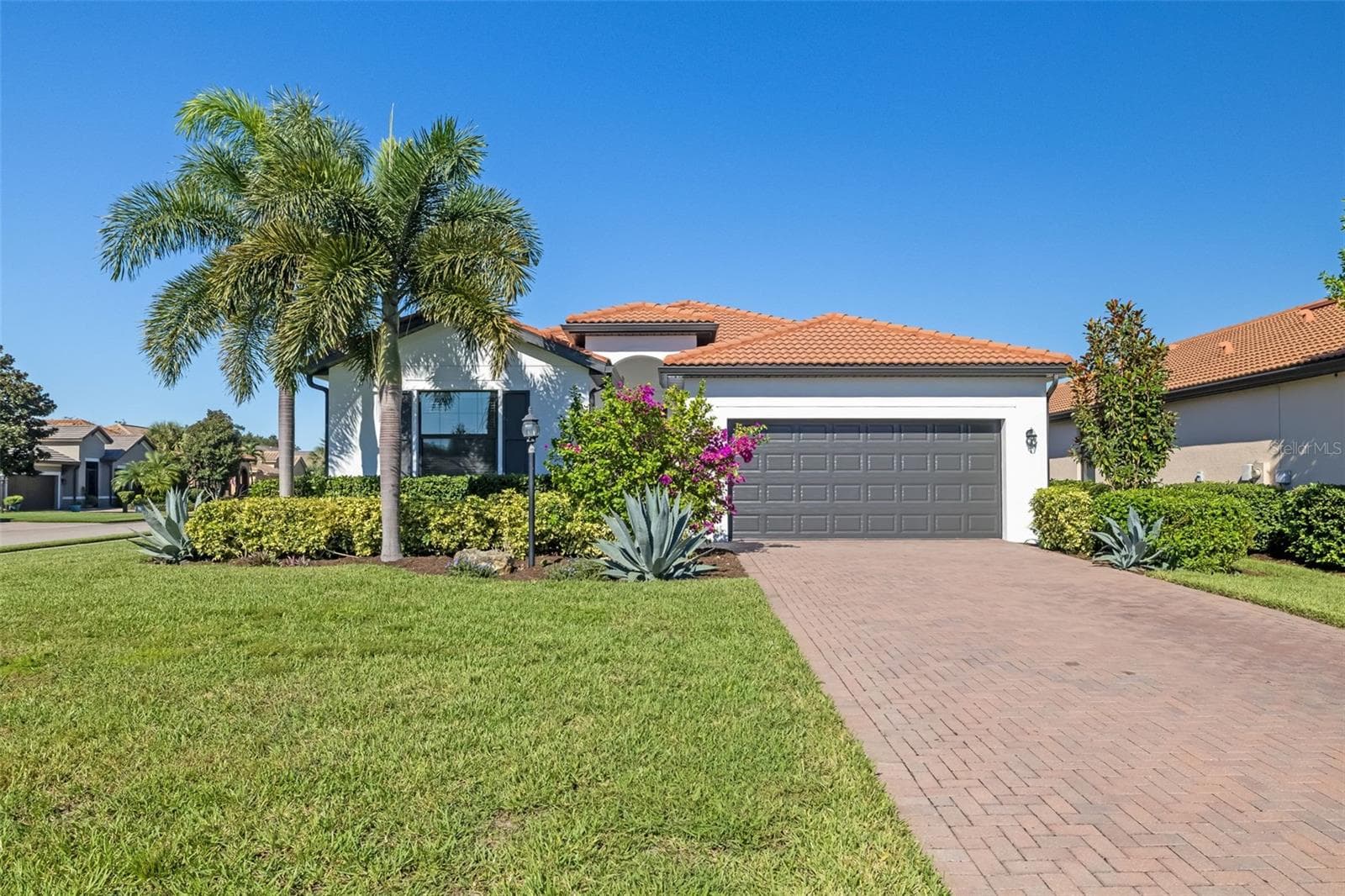 Single Family Residence at 4602 ROYAL DORNOCH CIR, BRADENTON, photo 3 of 78