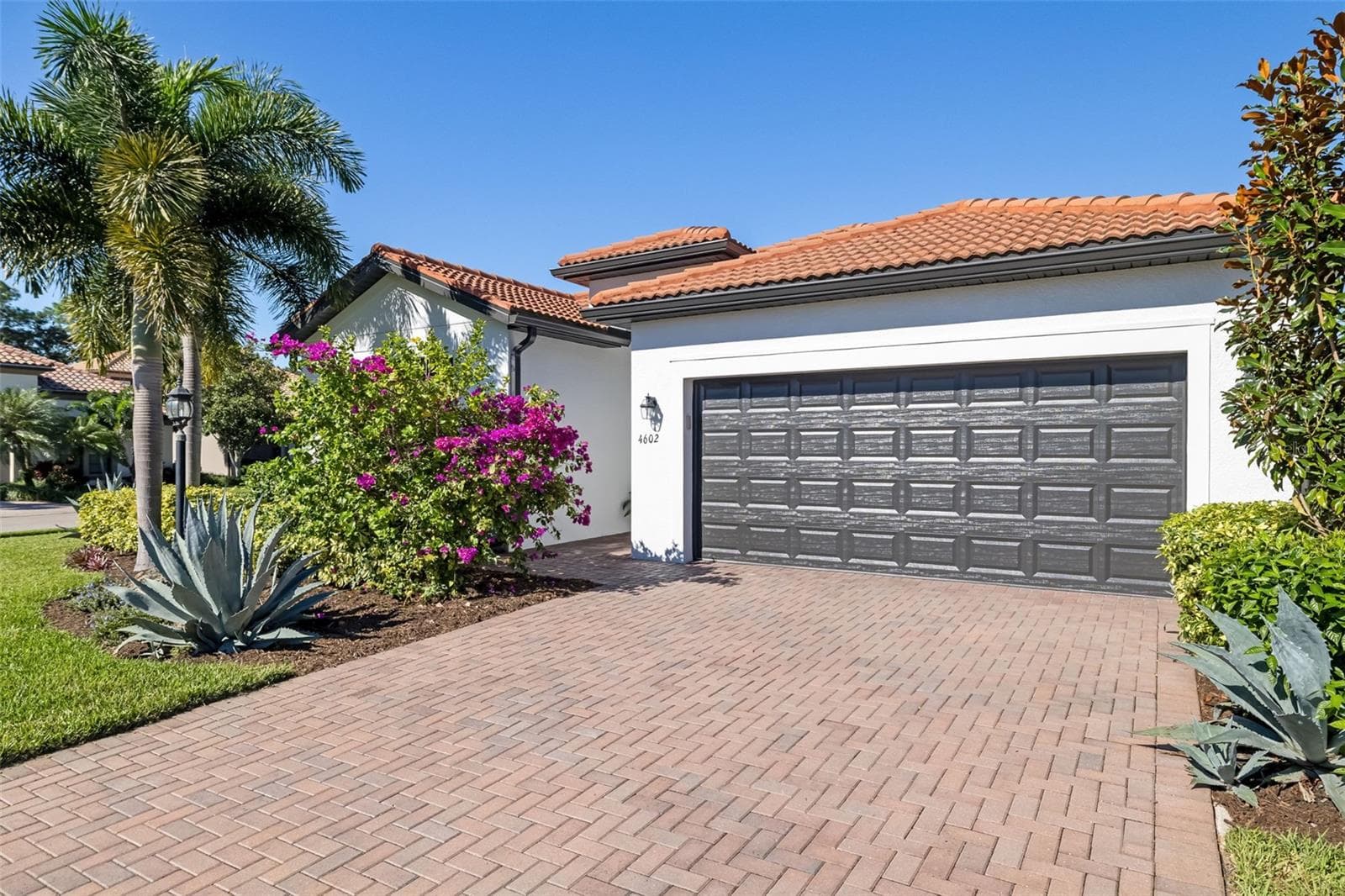 Single Family Residence at 4602 ROYAL DORNOCH CIR, BRADENTON, photo 5 of 78