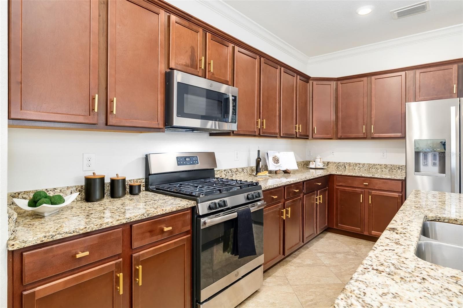 Single Family Residence at 4602 ROYAL DORNOCH CIR, BRADENTON, photo 18 of 78