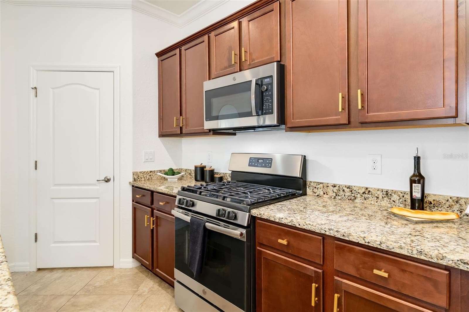 Single Family Residence at 4602 ROYAL DORNOCH CIR, BRADENTON, photo 19 of 78