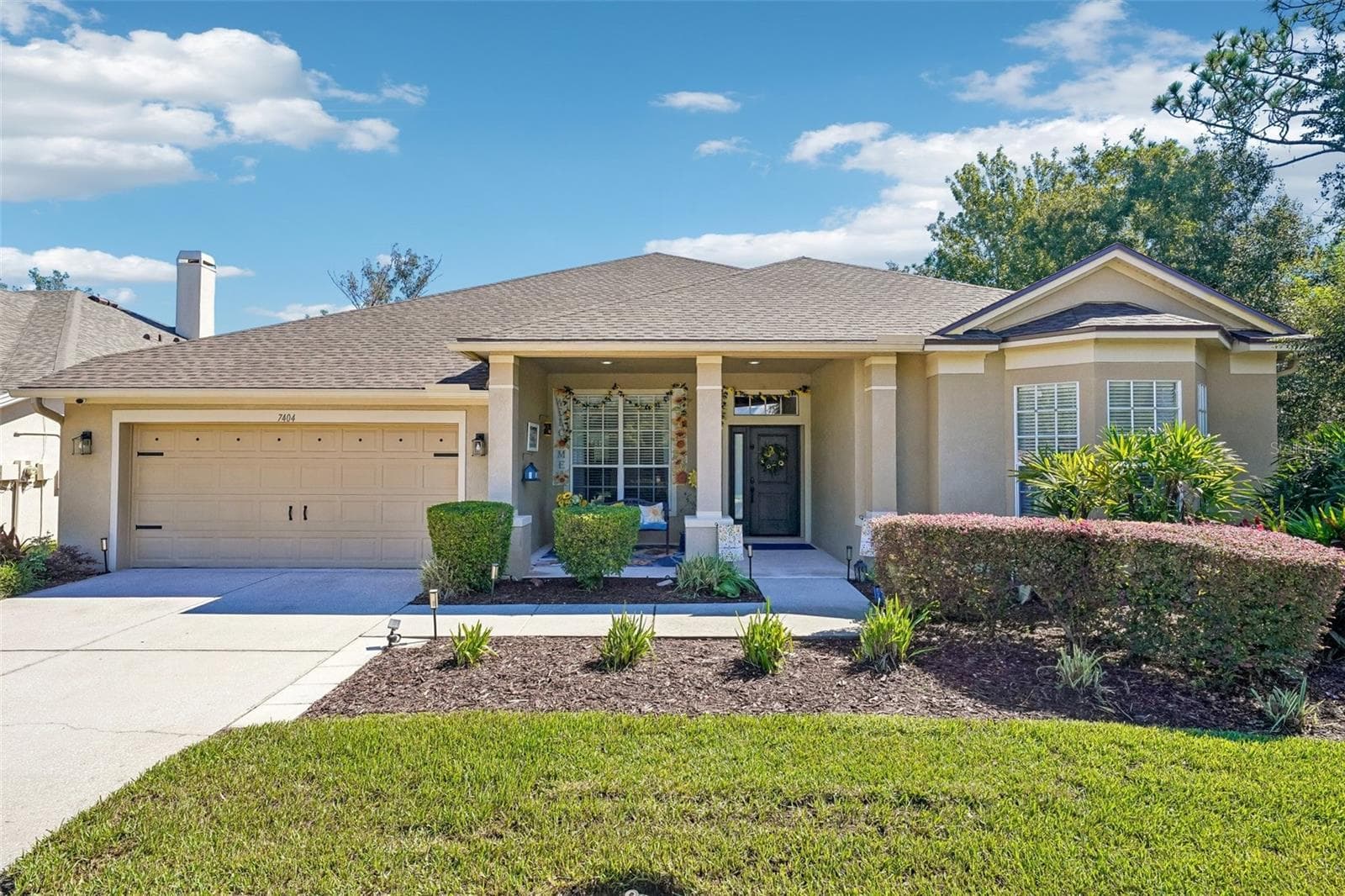 Single Family Residence at 7404 AMBLESIDE DR, LAND O LAKES, photo 2 of 56