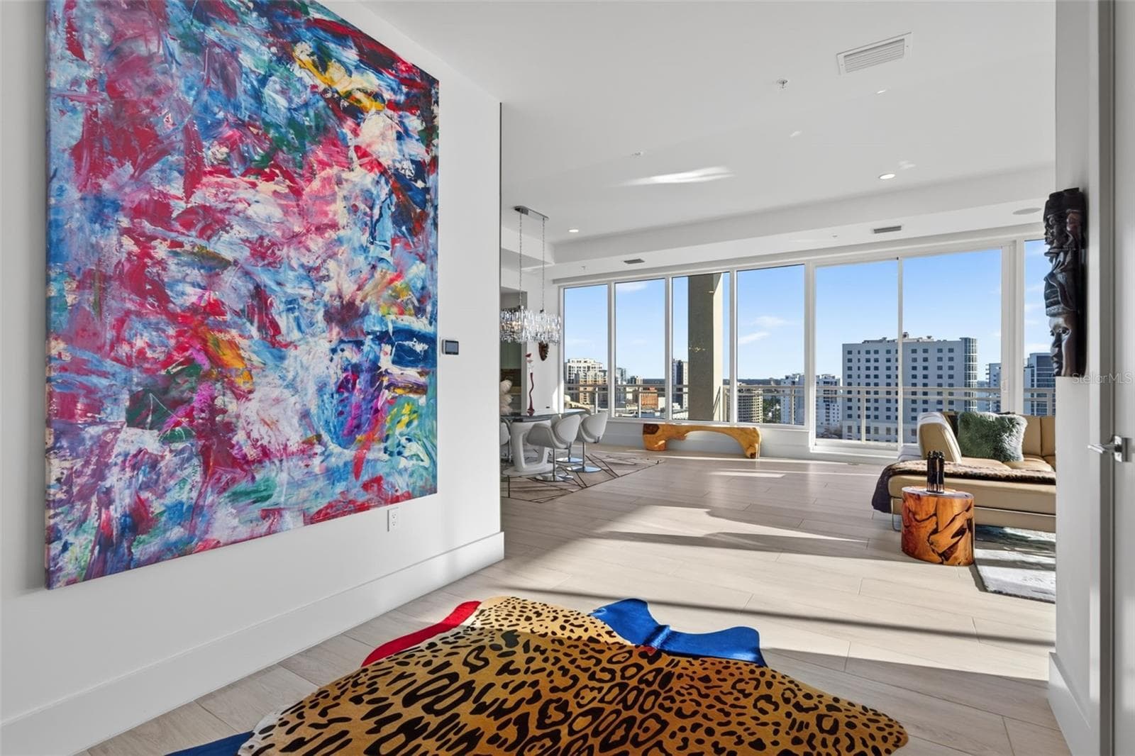 Grand Foyer - 540 N TAMIAMI TRL #1604, SARASOTA