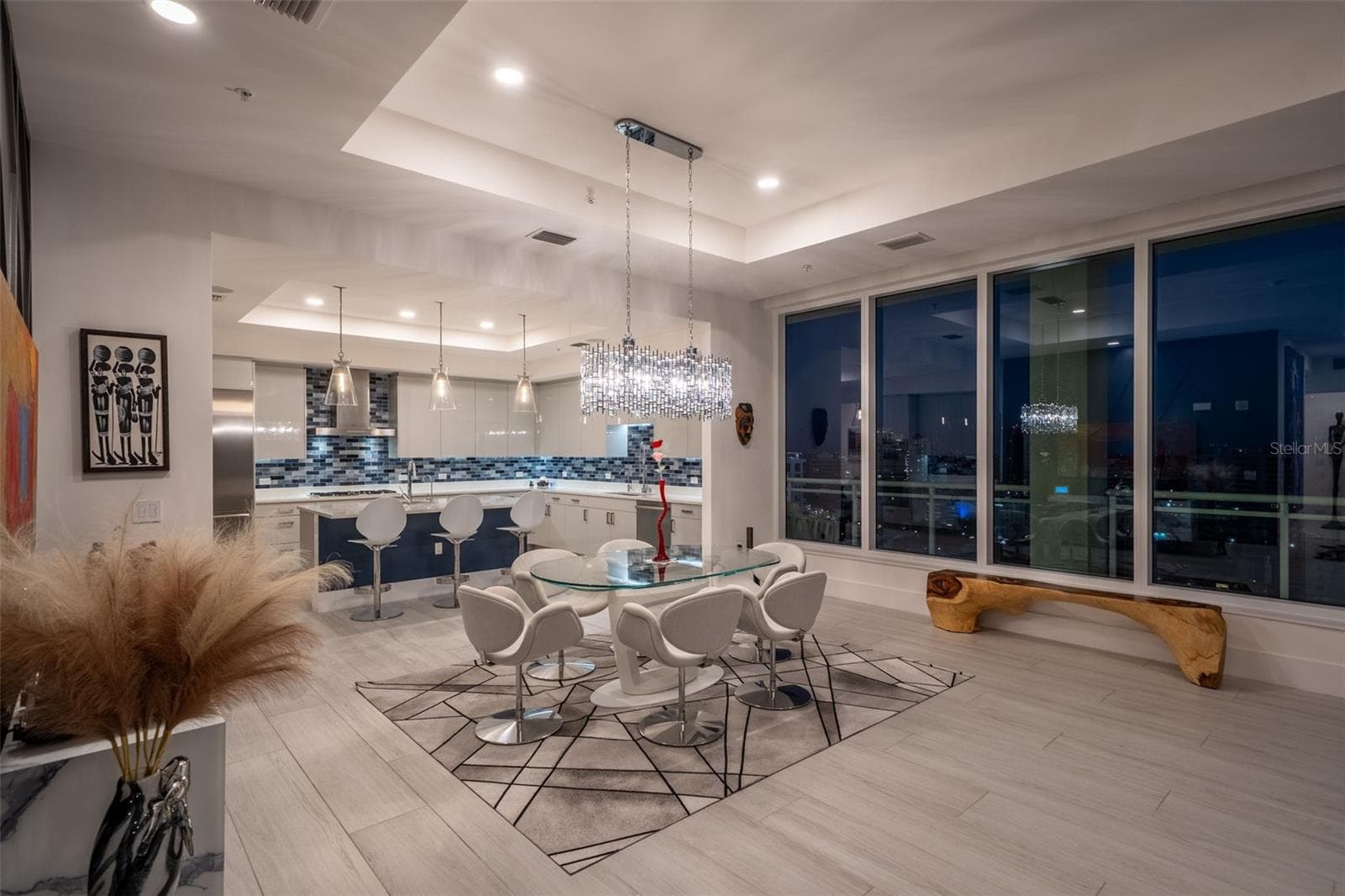 Evening Glow Throughout - 540 N TAMIAMI TRL #1604, SARASOTA