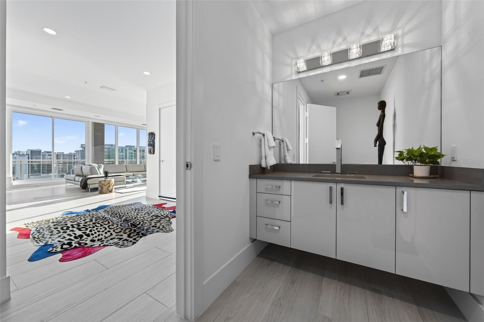 Guest Bath off Living Area - 540 N TAMIAMI TRL #1604, SARASOTA