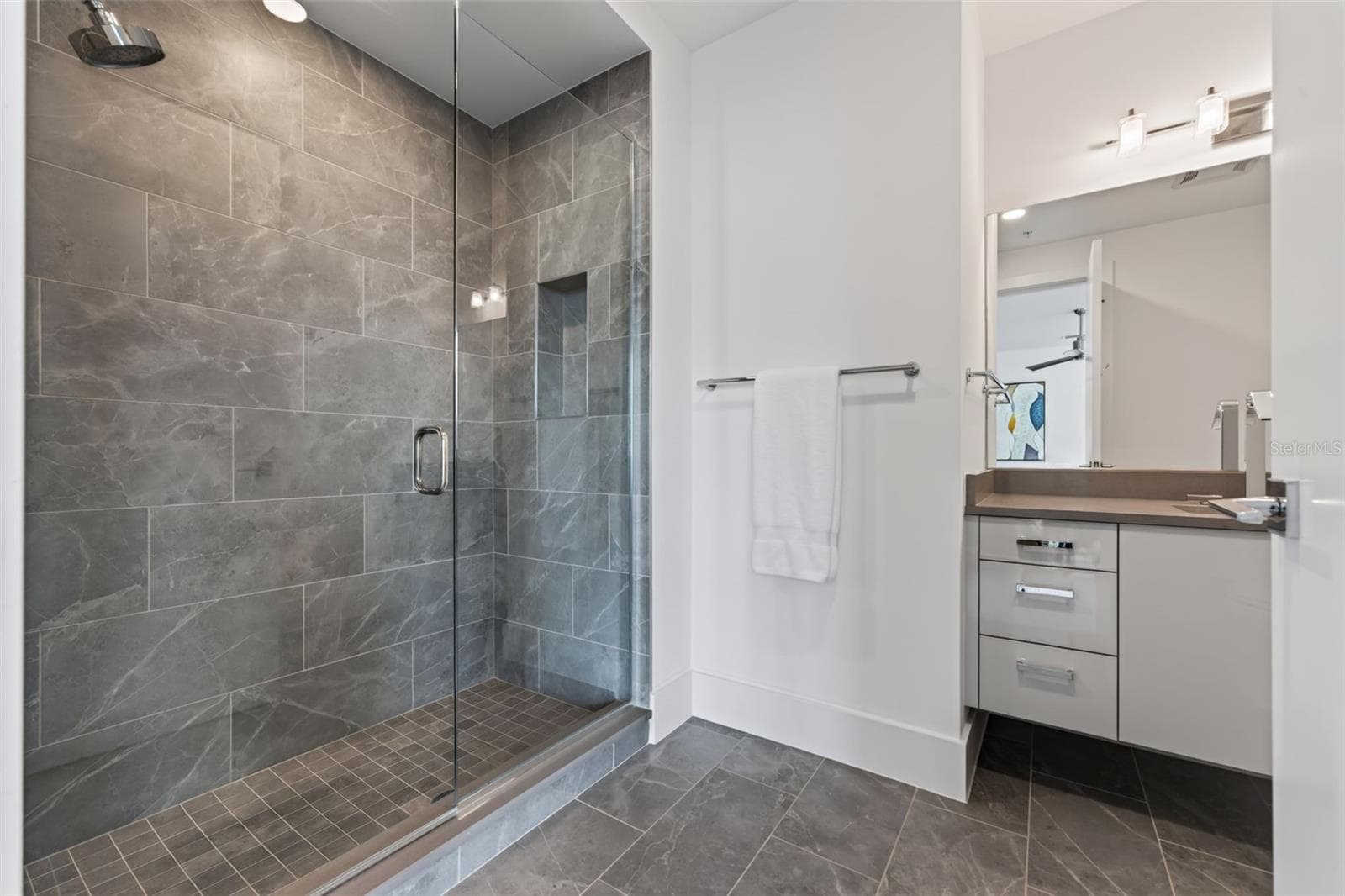 Guest Ensuite 3- Bath - 540 N TAMIAMI TRL #1604, SARASOTA