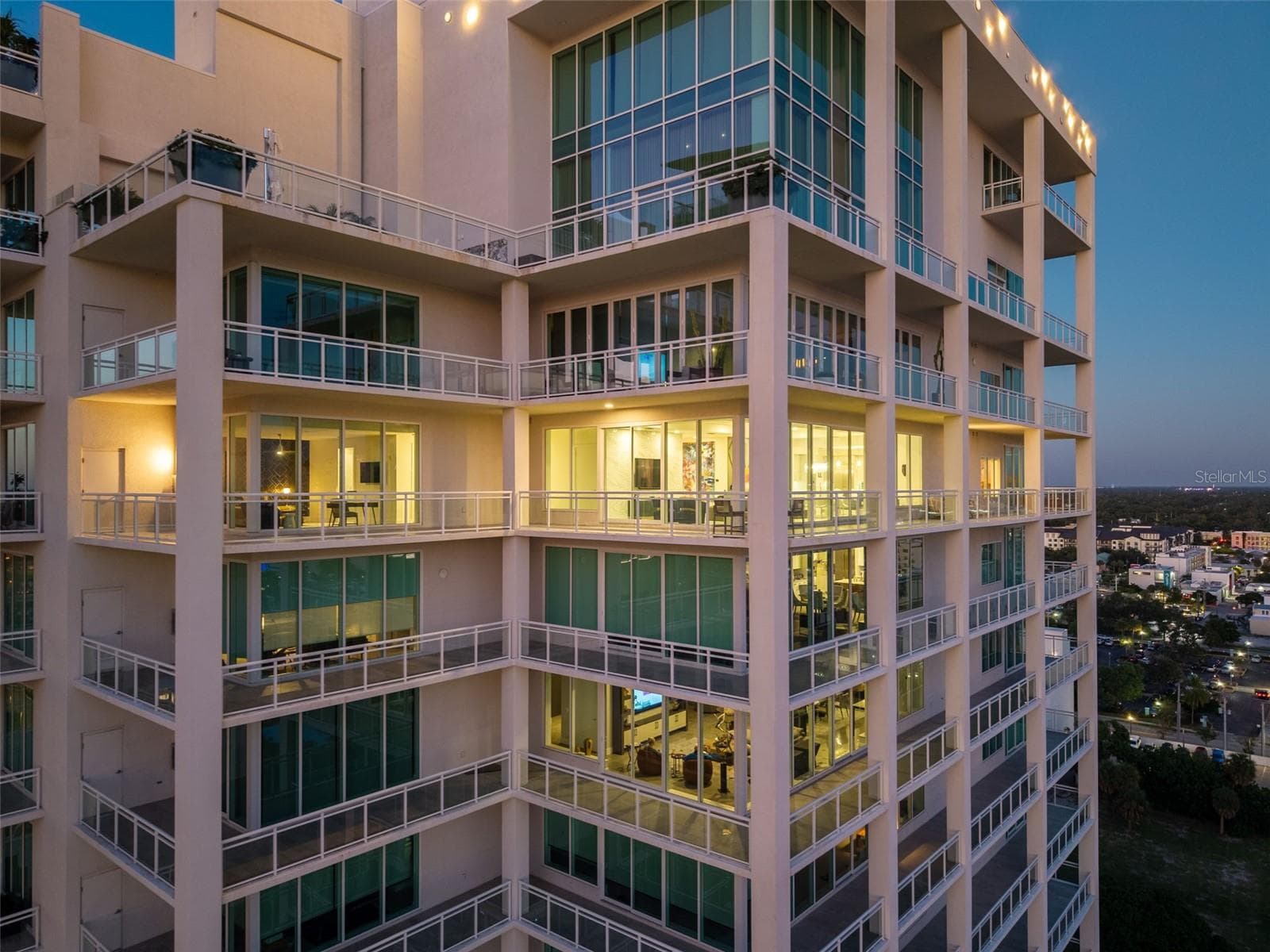 Condominium at 540 N TAMIAMI TRL #1604, SARASOTA, photo 142 of 157