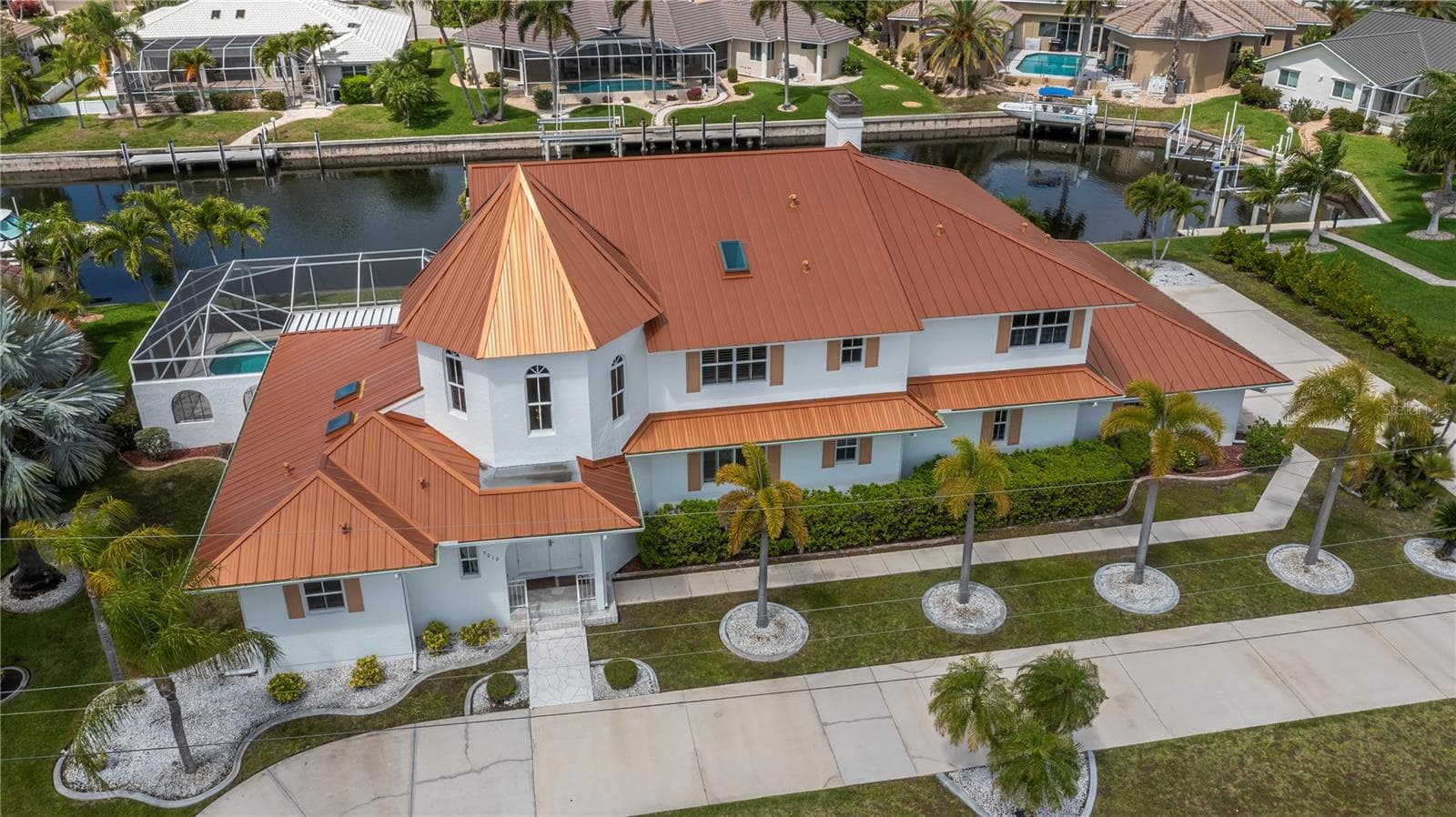 Single Family Residence at 5019 BAL HARBOR BLVD, PUNTA GORDA, photo 2 of 67