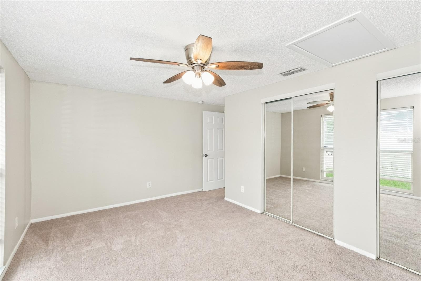 Single Family Residence at 10102 HICKORY HOLLOW CT, TAMPA, photo 16 of 21