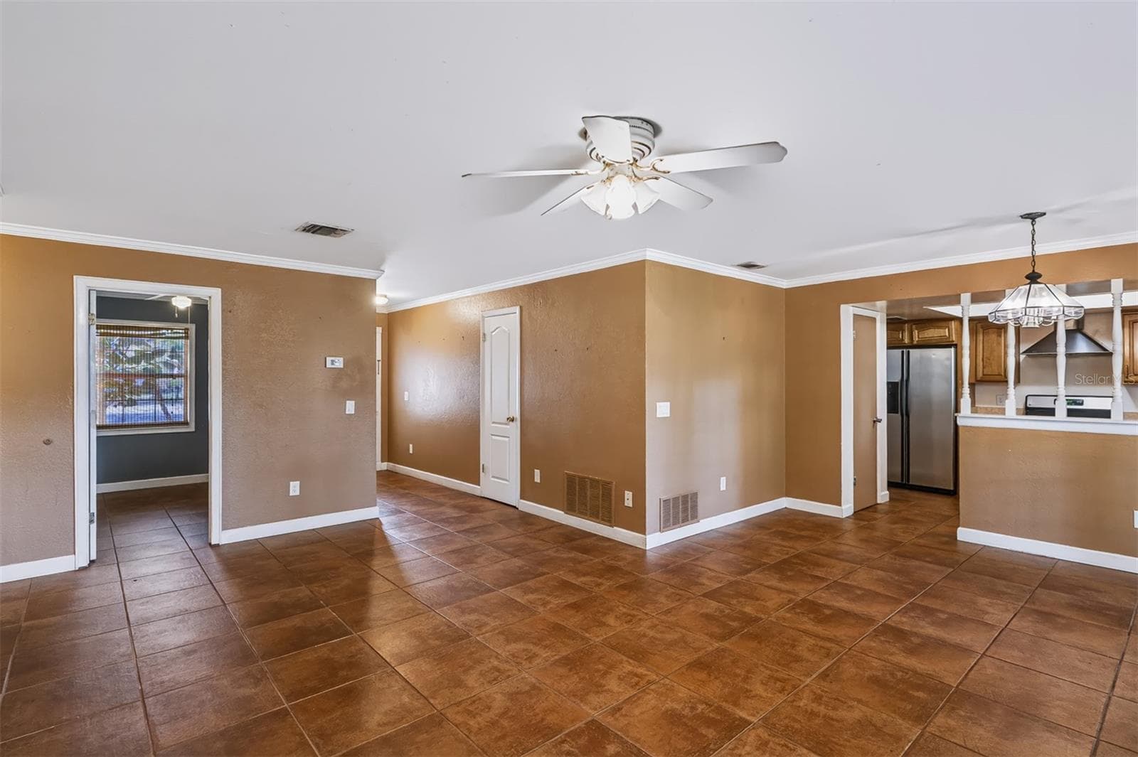 Single Family Residence at 135 CORTEZ CT, WINTER SPRINGS, photo 13 of 20