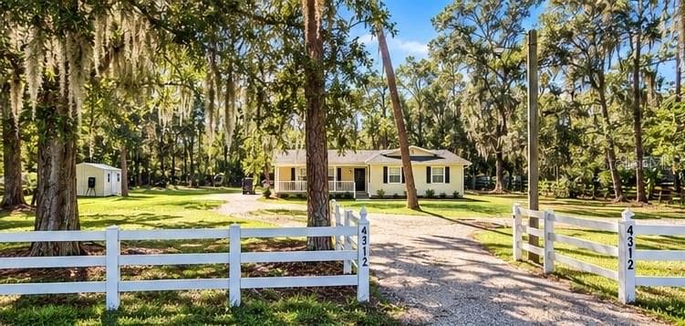 Single Family Residence at 4312 LITHIA PINECREST RD, VALRICO, photo 2 of 10