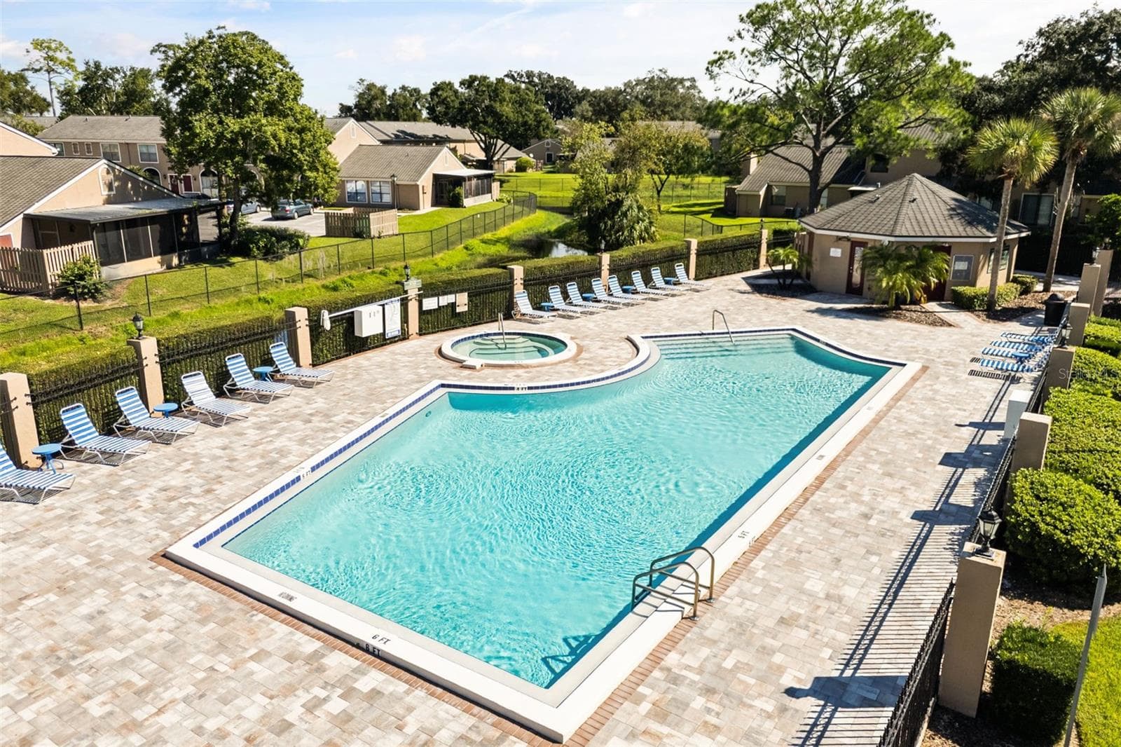 Community Pool - 1352 CASA PARK CIR, WINTER SPRINGS