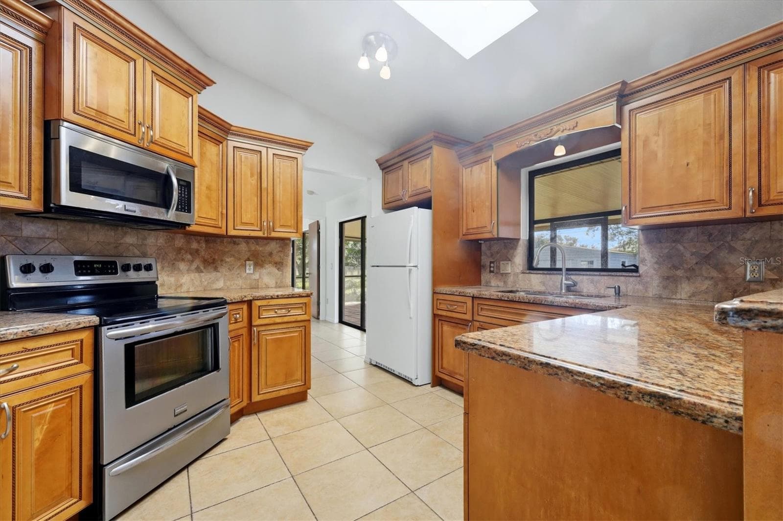 Single Family Residence at 21483 BANCROFT AVE, PORT CHARLOTTE, photo 4 of 31