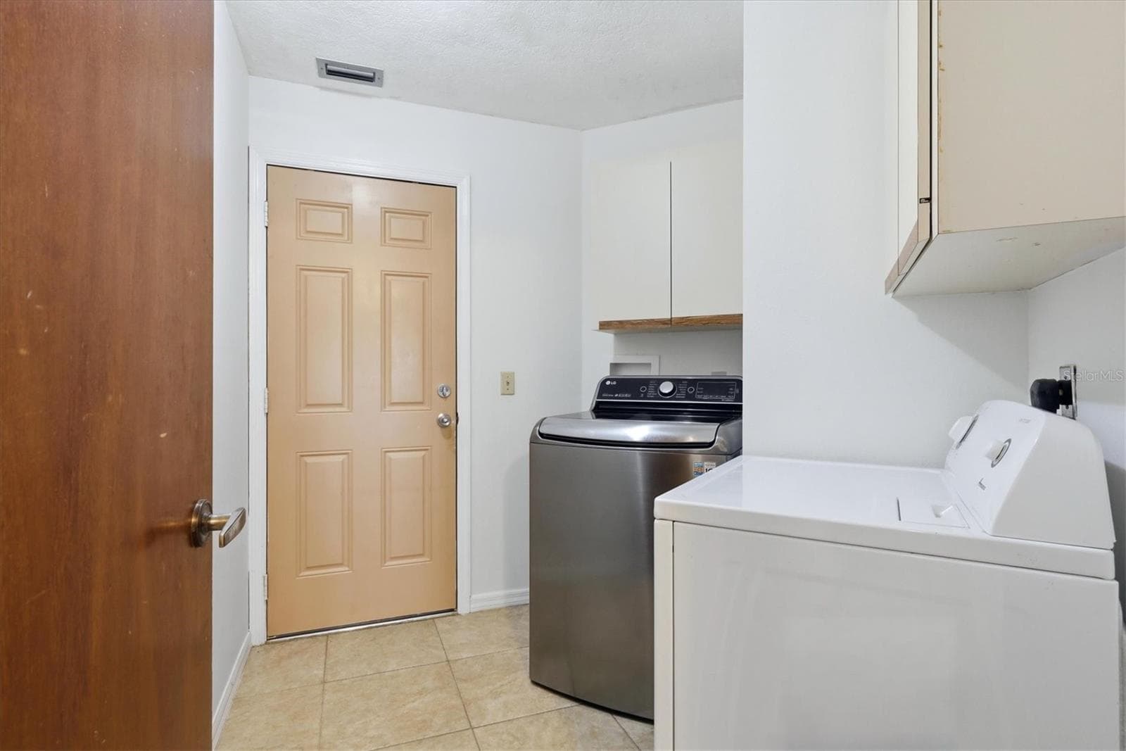 Single Family Residence at 21483 BANCROFT AVE, PORT CHARLOTTE, photo 21 of 31