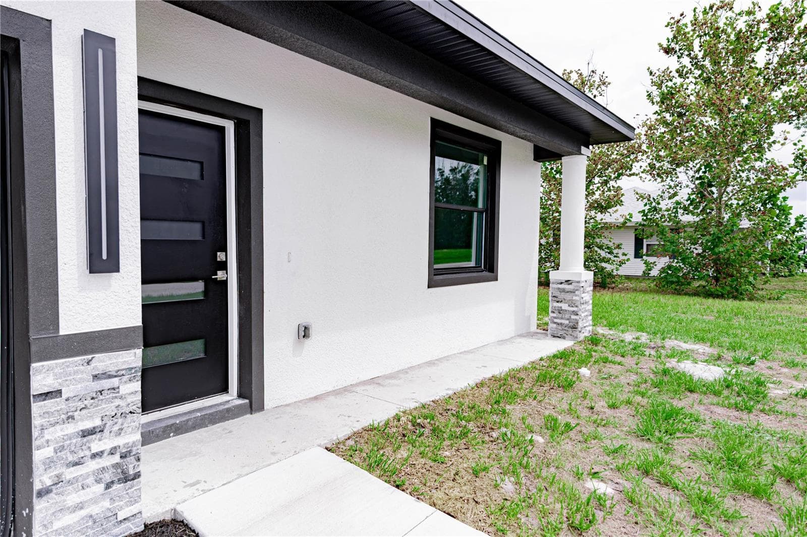 Duplex at 8269 - 8271 COZUMEL LN, SEBRING, photo 20 of 63