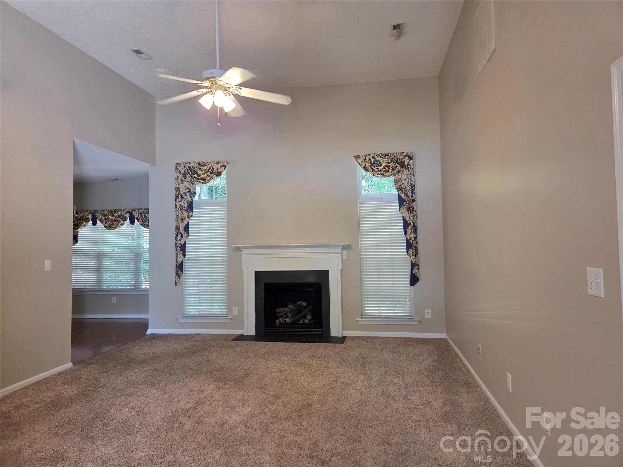 Single Family Residence at 1614 Iverness Court, Gastonia, photo 6 of 44