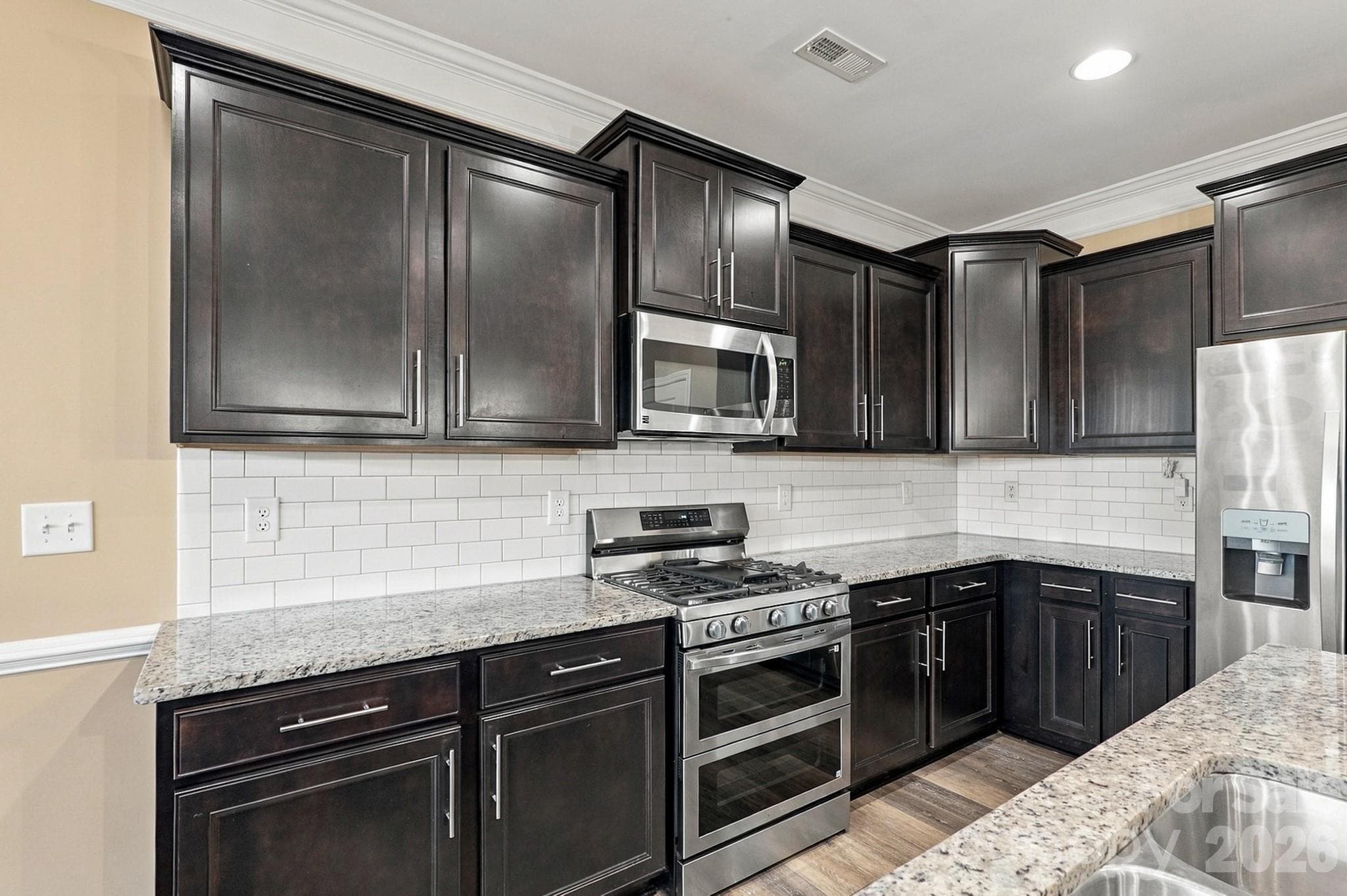Single Family Residence at 2020 Pinyon Lane, Lancaster, photo 12 of 55