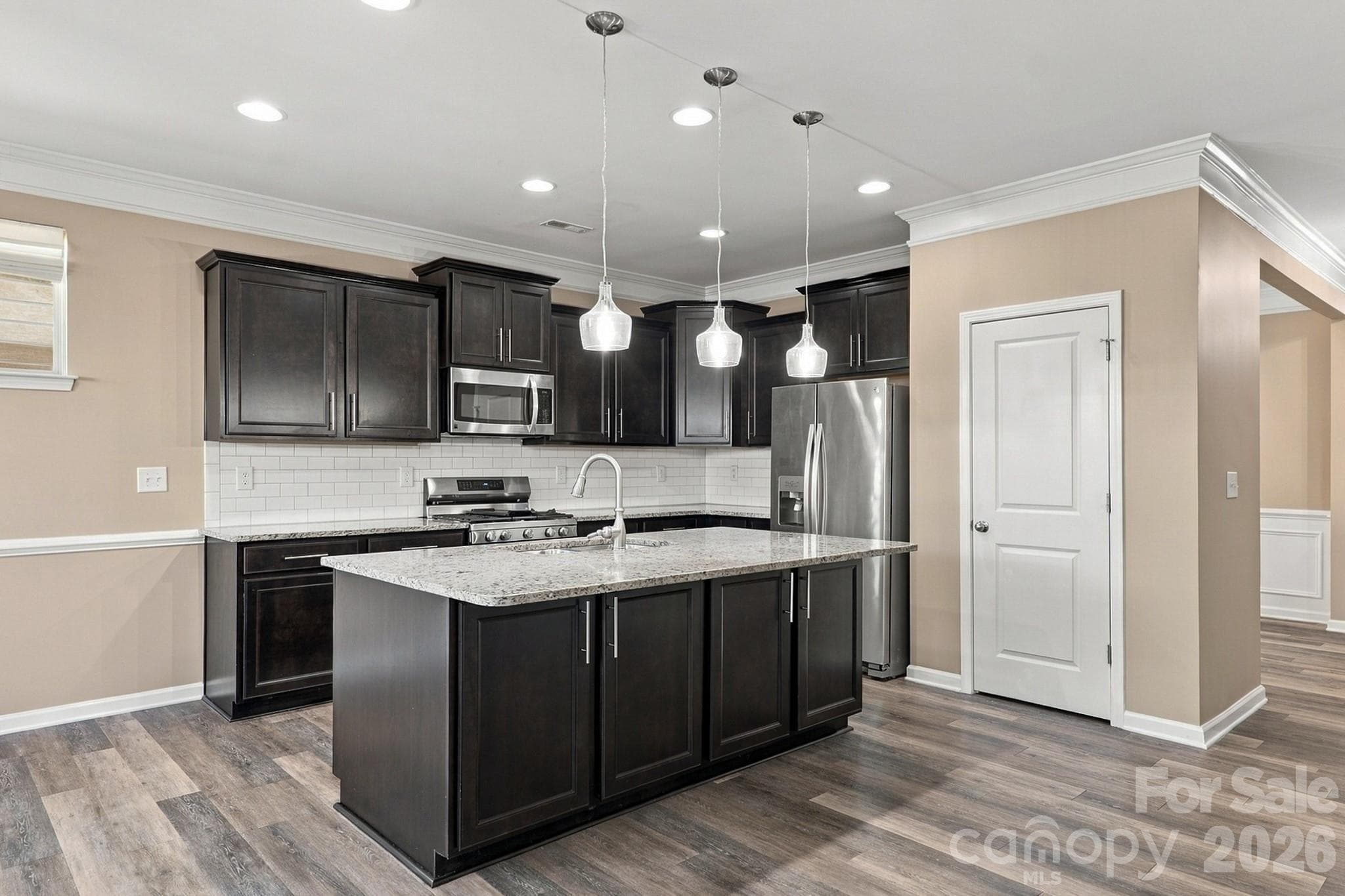 Single Family Residence at 2020 Pinyon Lane, Lancaster, photo 17 of 55