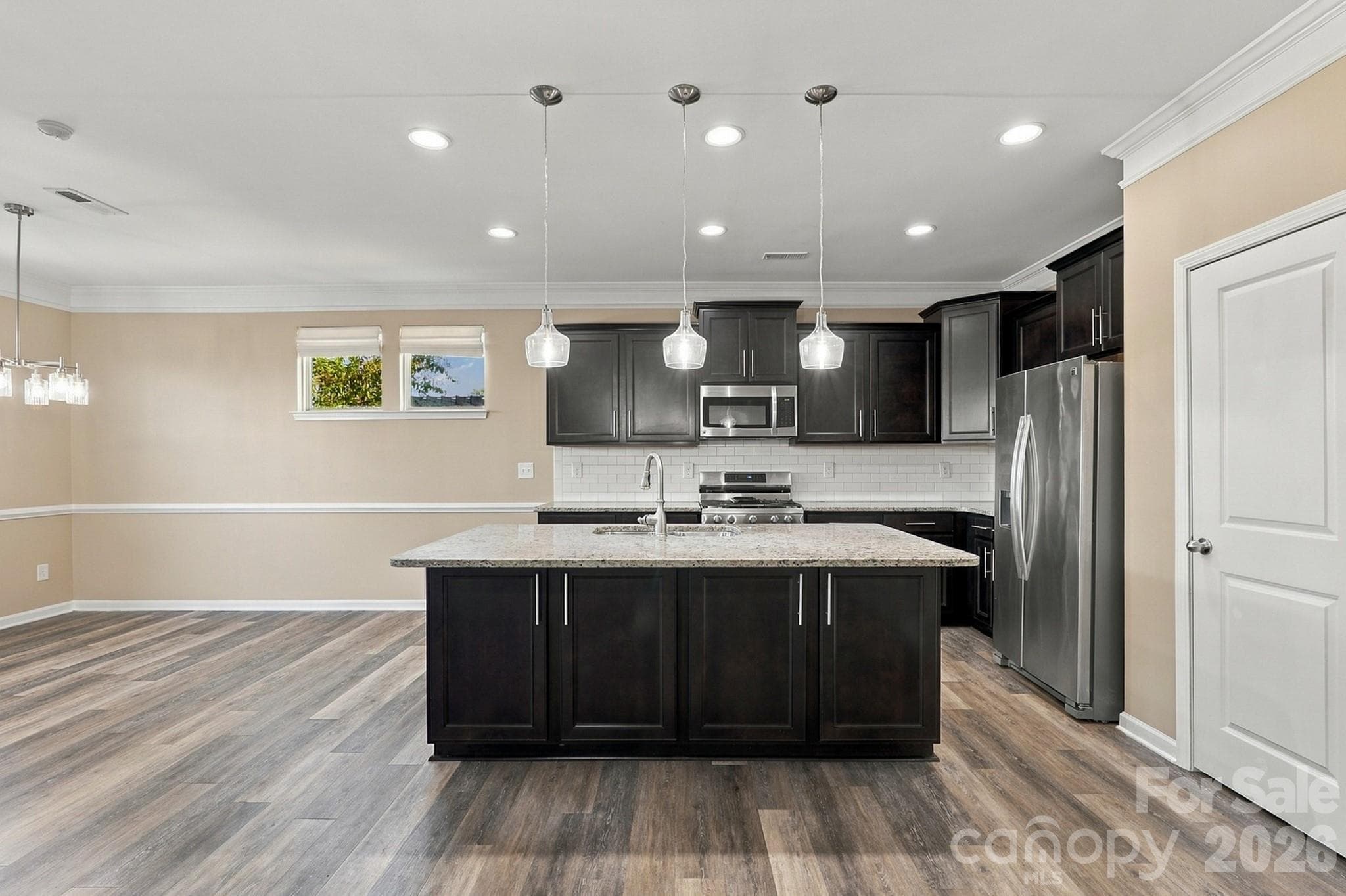 Single Family Residence at 2020 Pinyon Lane, Lancaster, photo 19 of 55