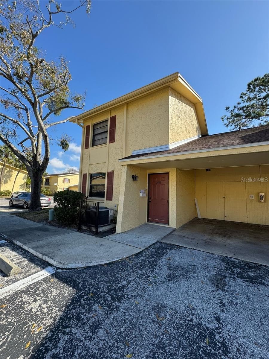 7517 CAMARINA CALLE