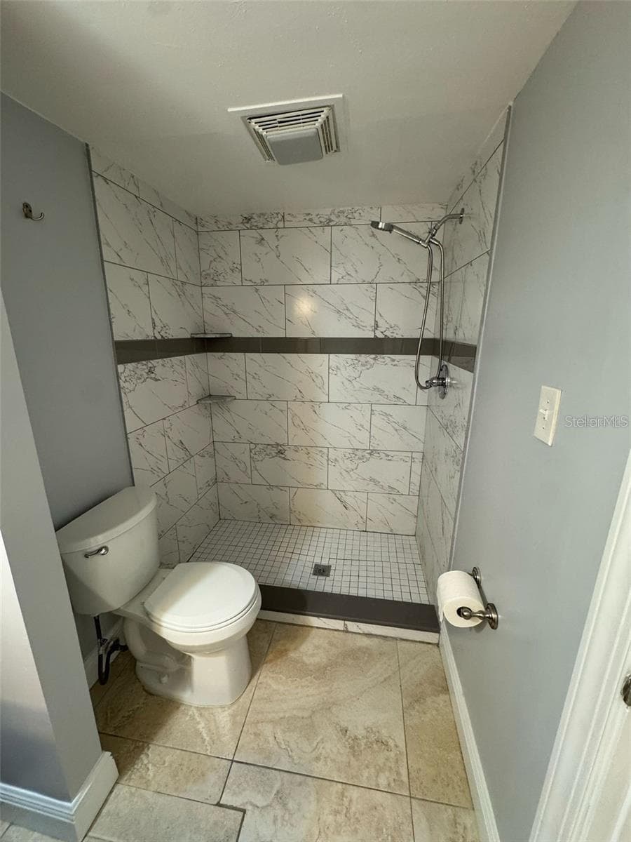 Townhouse at 7517 CAMARINA CALLE, TAMPA, photo 10 of 21
