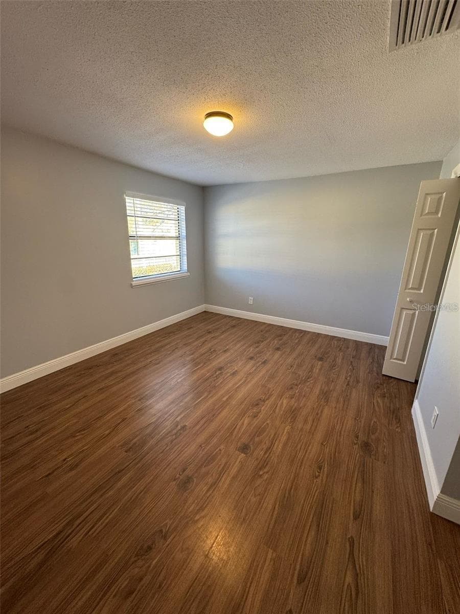 Townhouse at 7517 CAMARINA CALLE, TAMPA, photo 13 of 21
