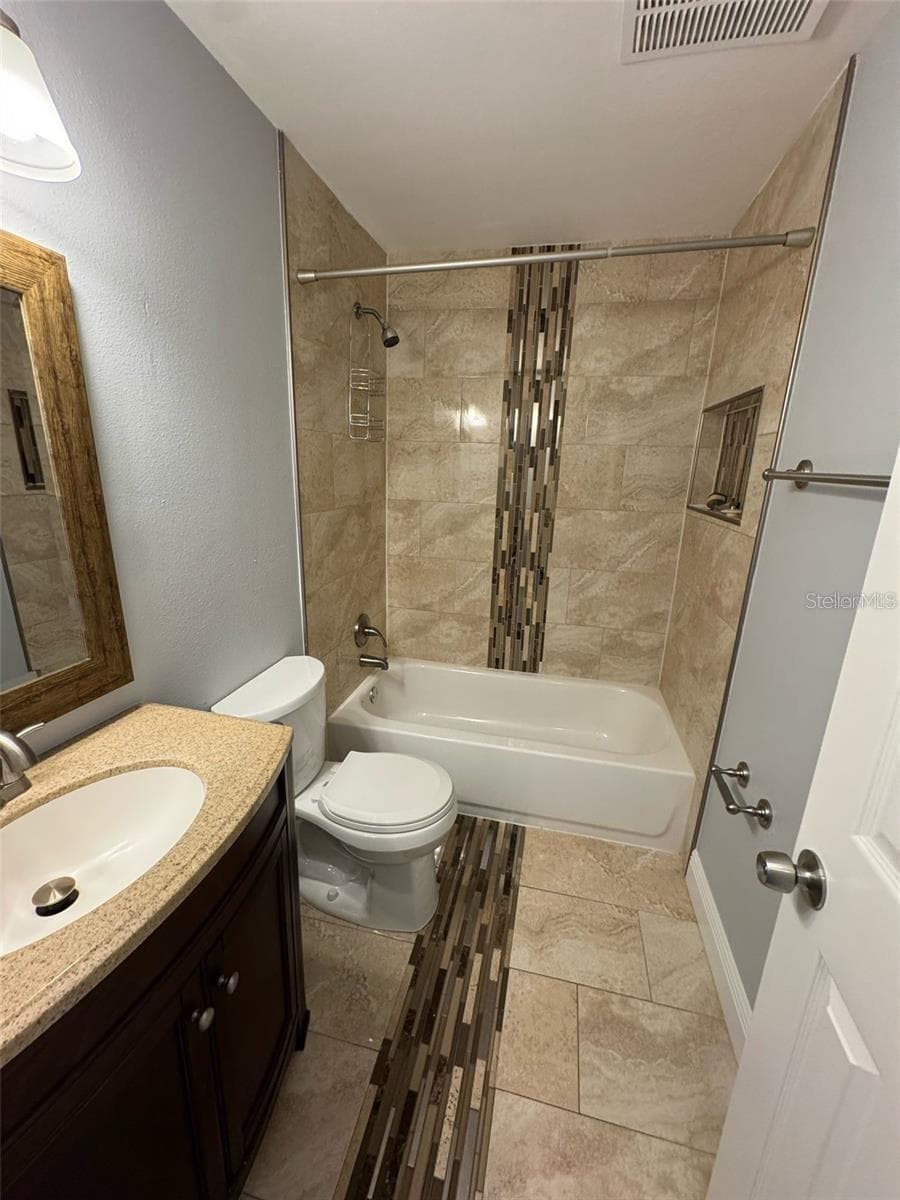 Townhouse at 7517 CAMARINA CALLE, TAMPA, photo 20 of 21