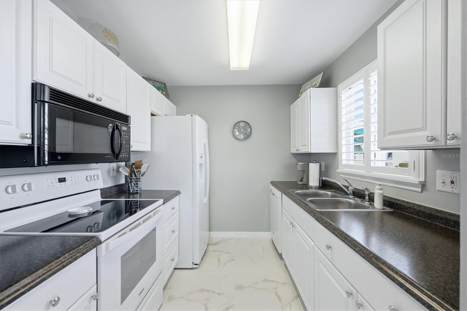 Condominium at 877 AUDUBON DR, BRADENTON, photo 6 of 36