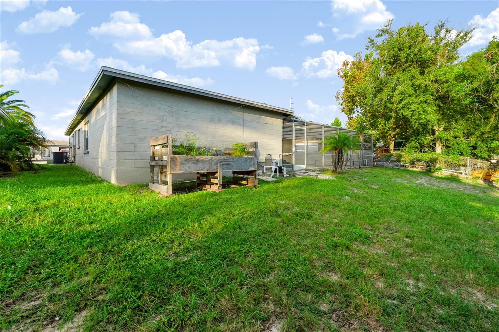 Single Family Residence at 8040 SAYBROOK DR, PORT RICHEY, photo 7 of 34