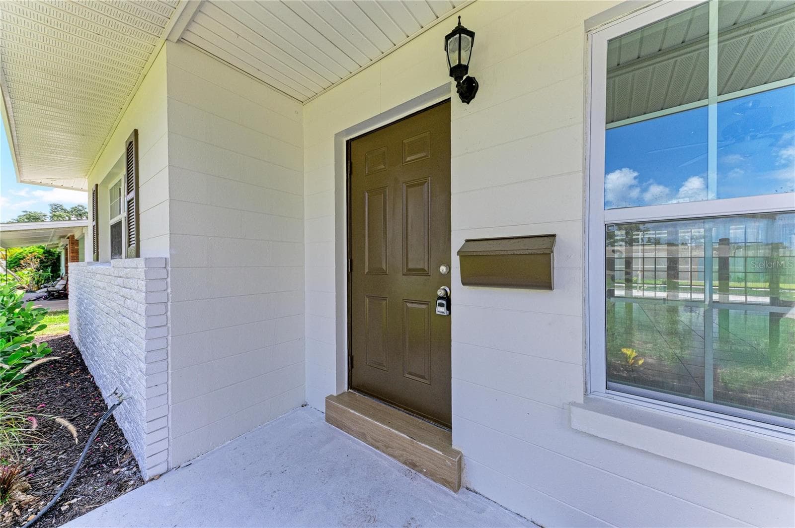 Single Family Residence at 3207 19TH AVE W, BRADENTON, photo 3 of 16