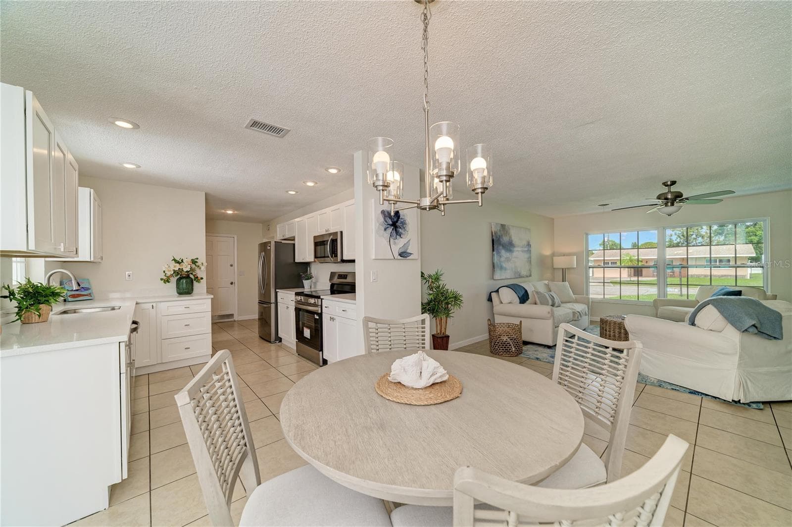 Single Family Residence at 3207 19TH AVE W, BRADENTON, photo 7 of 16