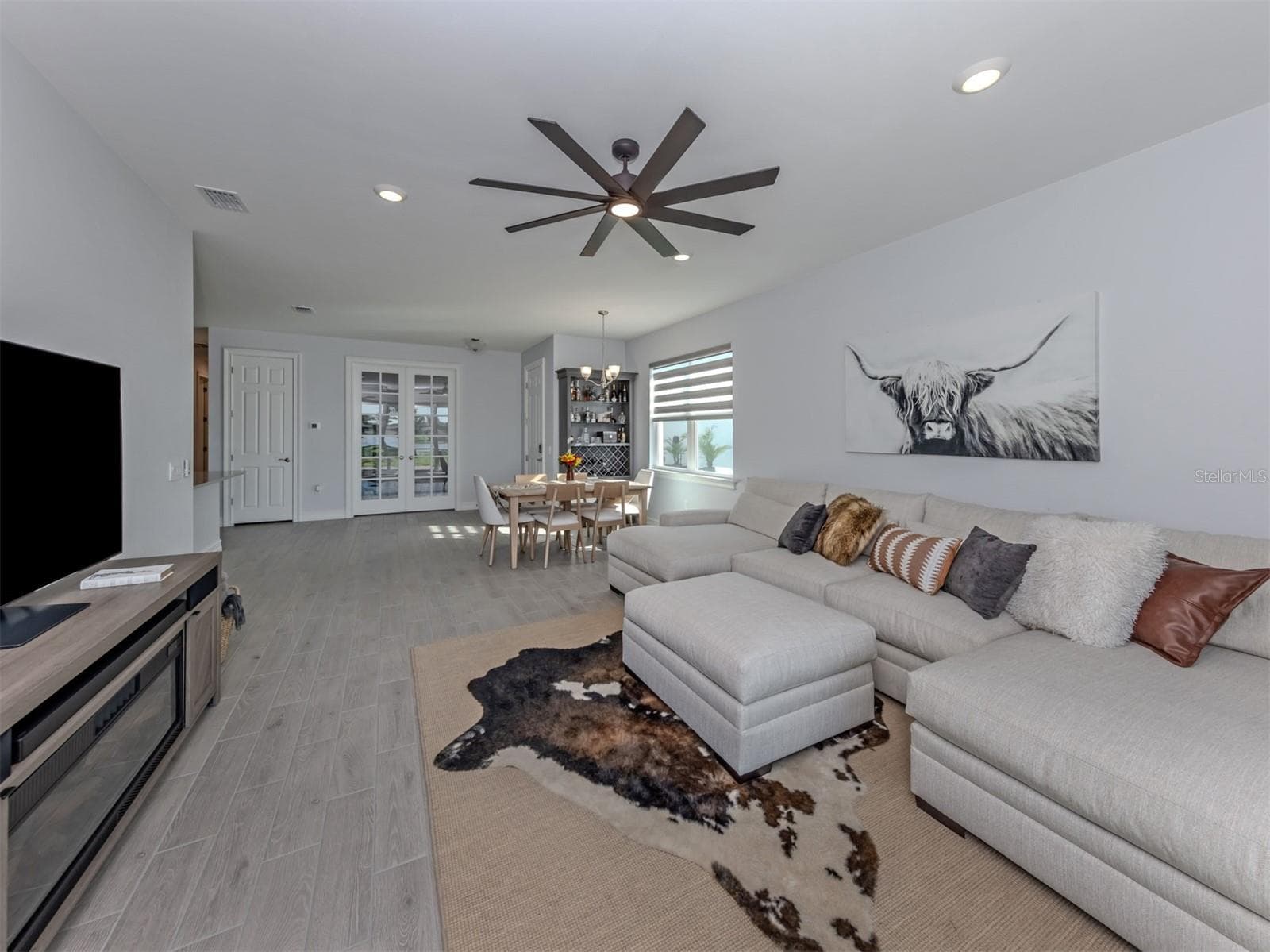 Villa at 785 IBIZA LOOP, VENICE, photo 9 of 36