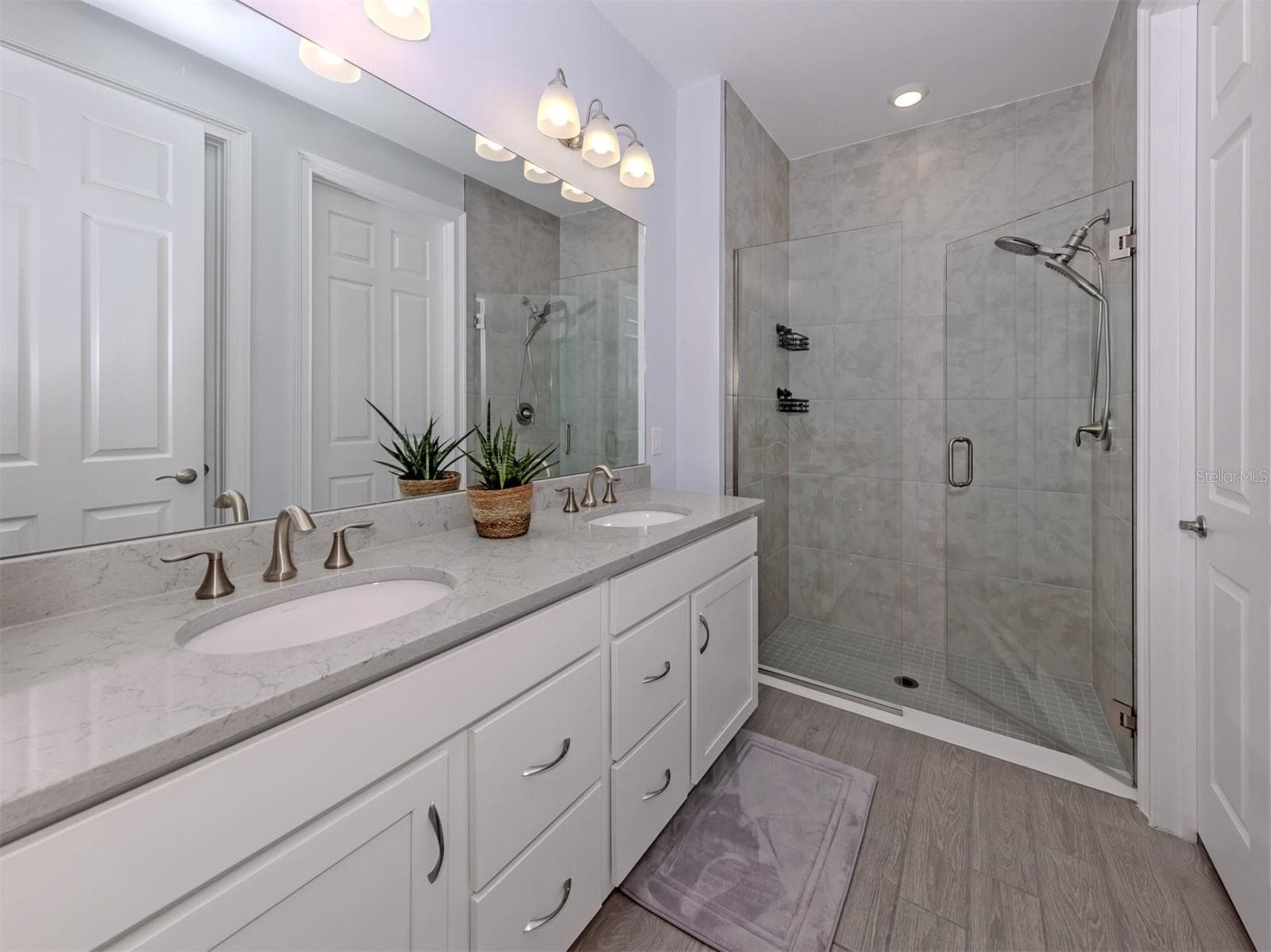 Villa at 785 IBIZA LOOP, VENICE, photo 13 of 36