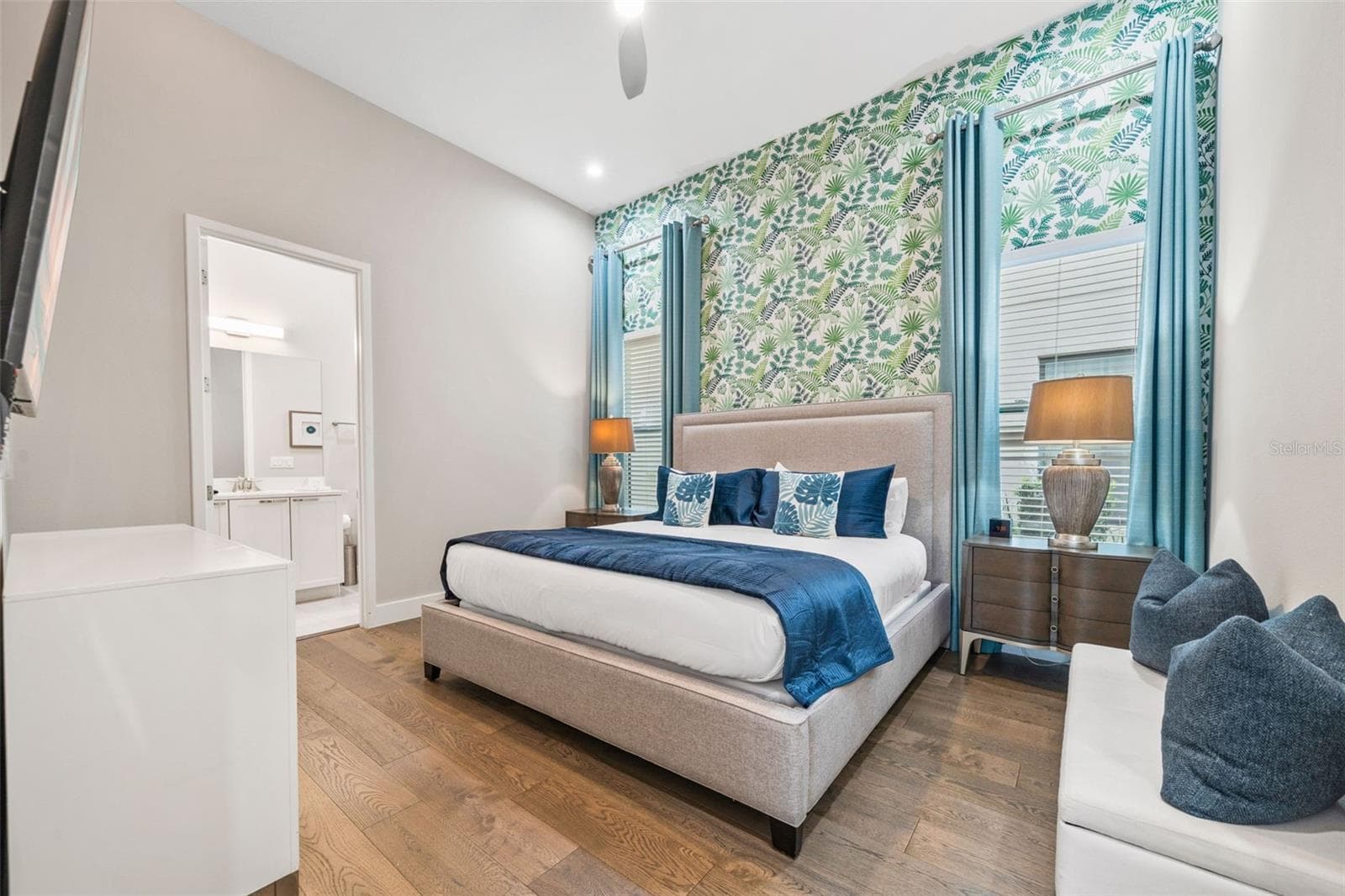1st floor guest room - 997 JACK NICKLAUS CT, REUNION
