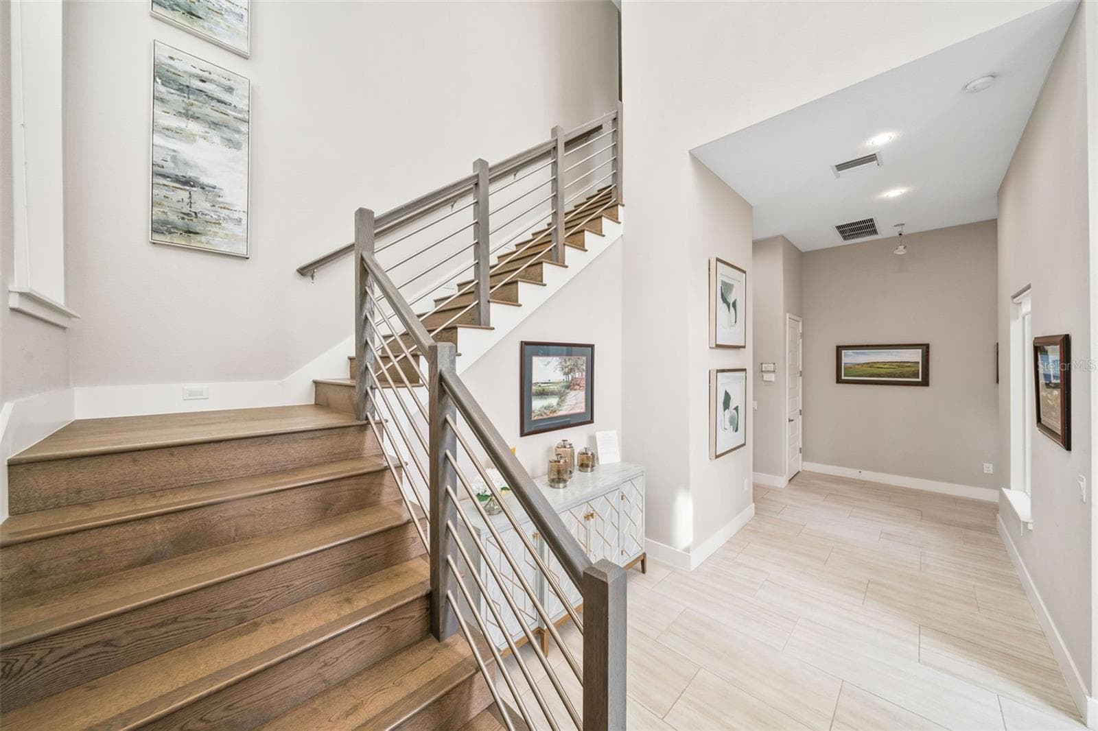 Stairwell to 2nd floor - 997 JACK NICKLAUS CT, REUNION