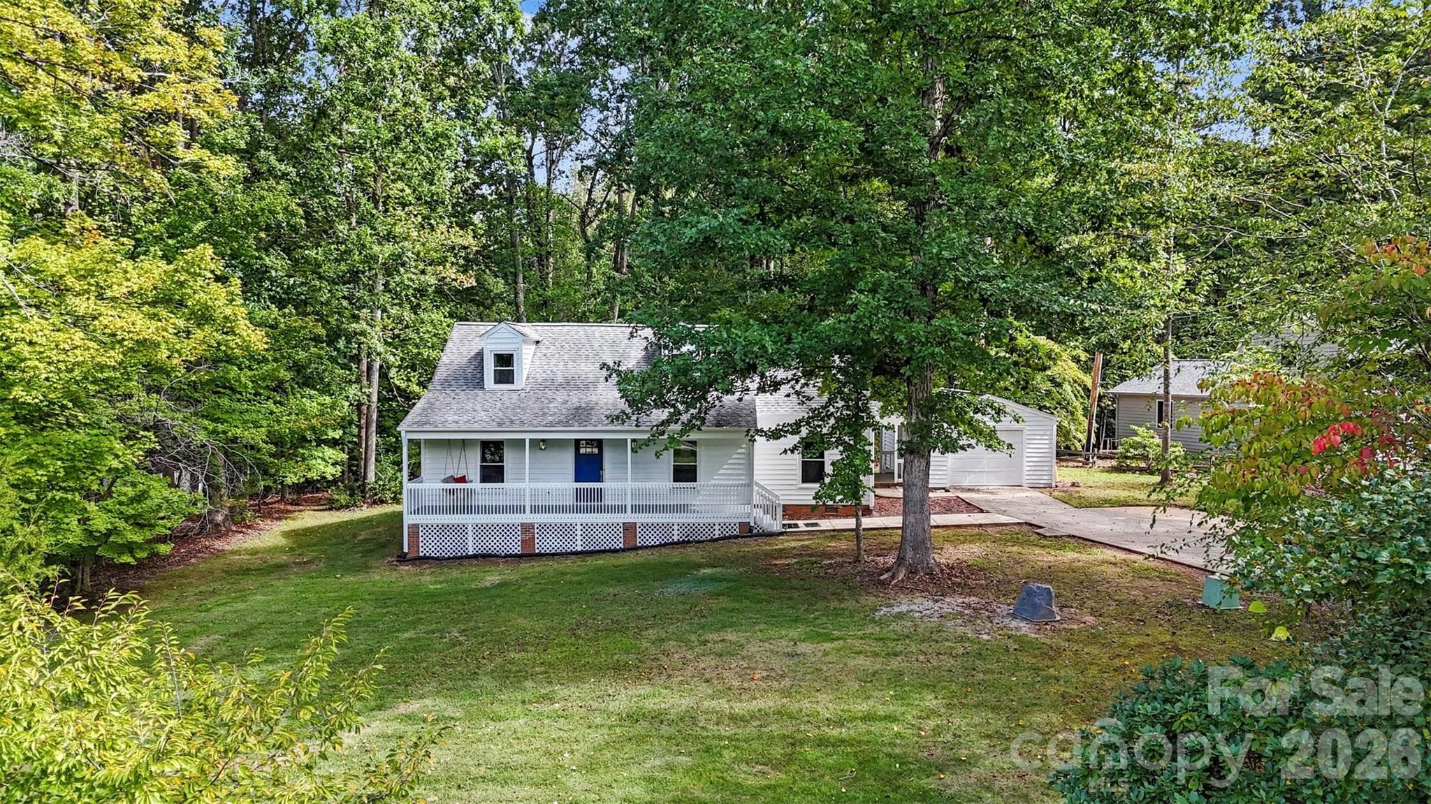 Single Family Residence at 11538 Gelding Drive, Charlotte, photo 2 of 40