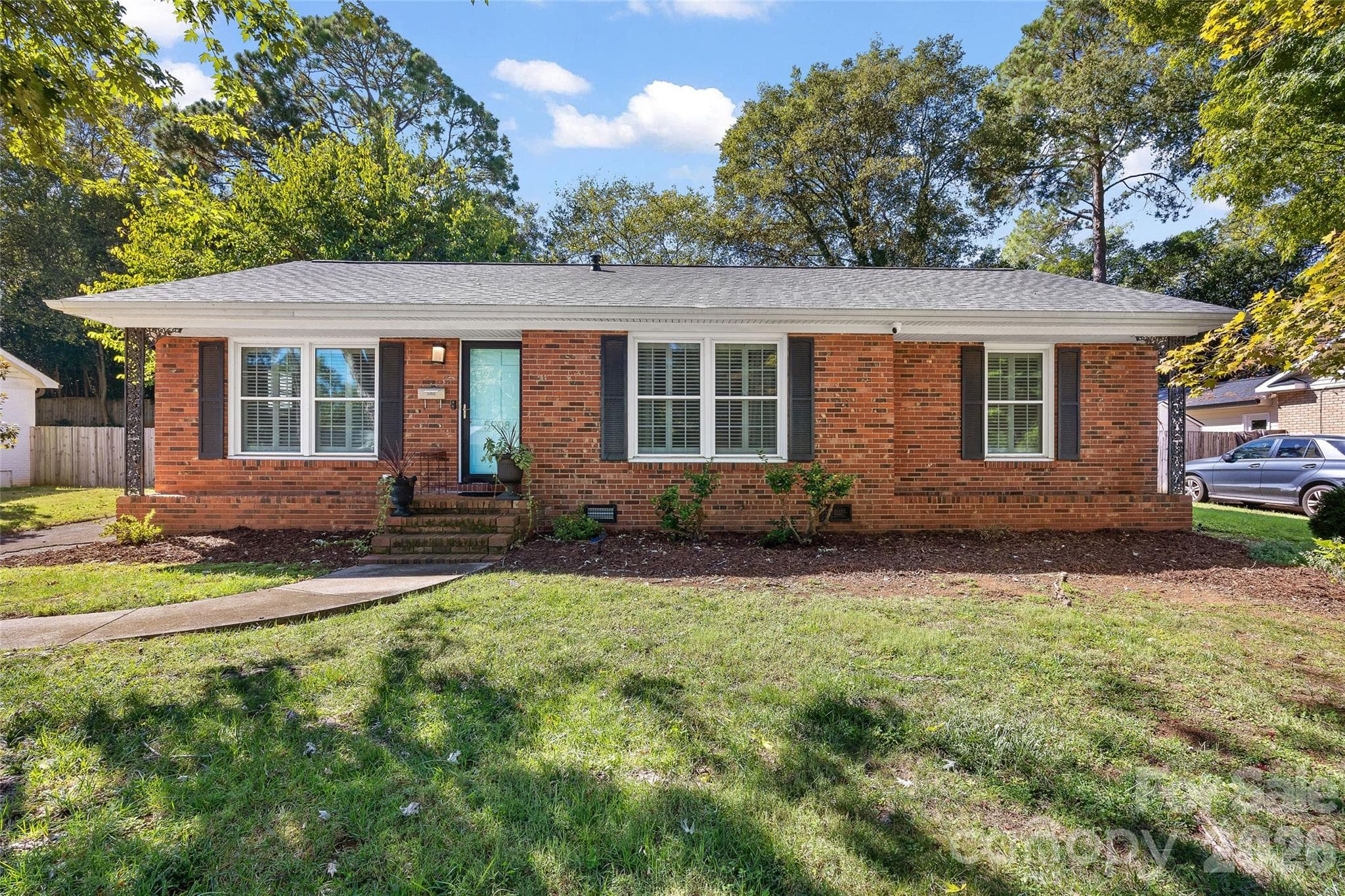 Single Family Residence at 5908 Brookhaven Road, Charlotte, photo 3 of 45