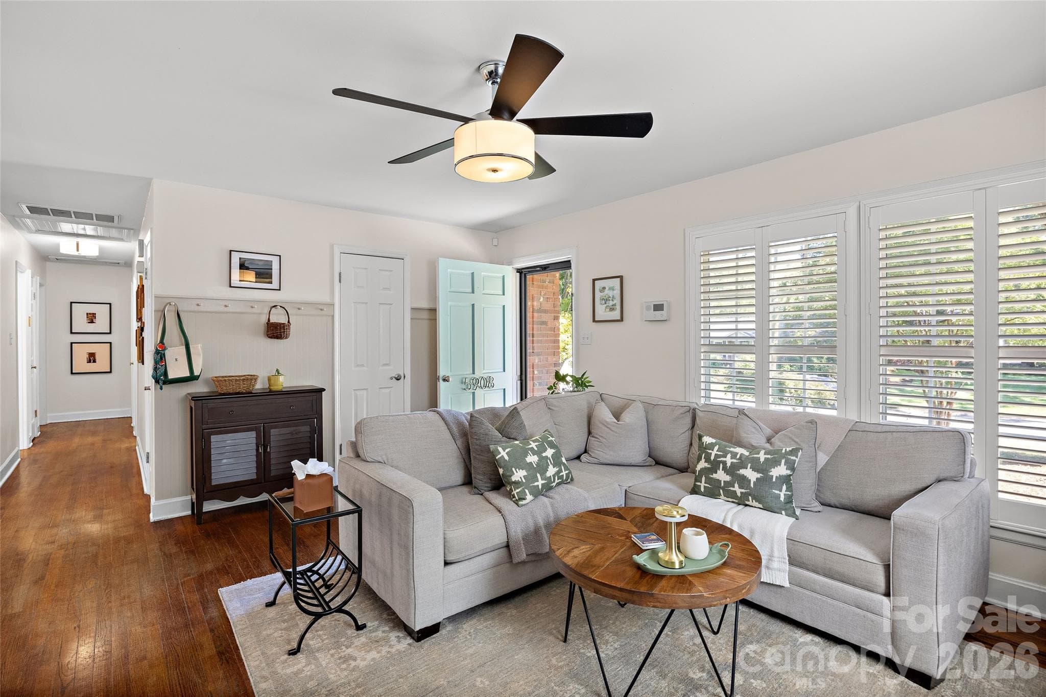 Single Family Residence at 5908 Brookhaven Road, Charlotte, photo 8 of 45