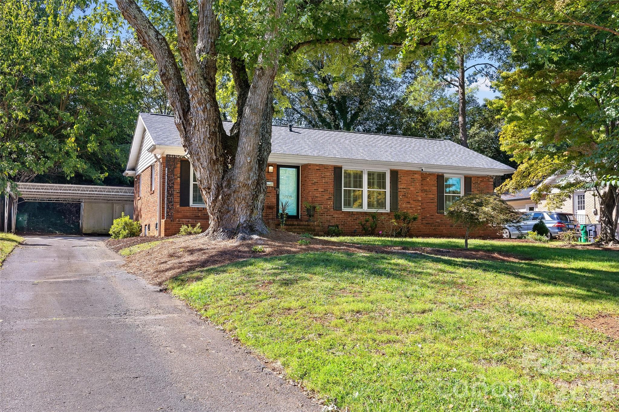 Single Family Residence at 5908 Brookhaven Road, Charlotte, photo 43 of 45